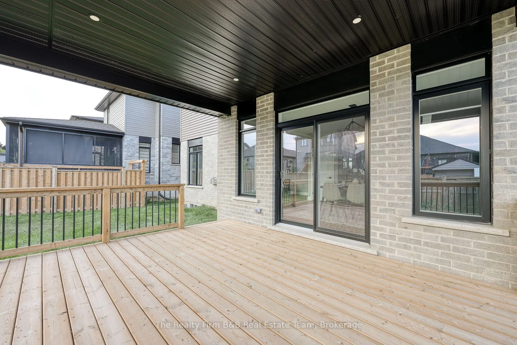 100 GRAYDON Drive