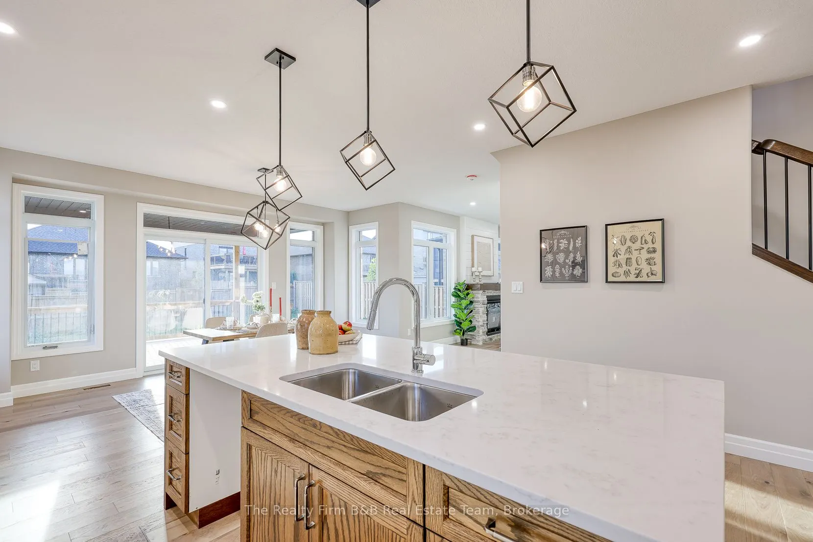 100 GRAYDON Drive