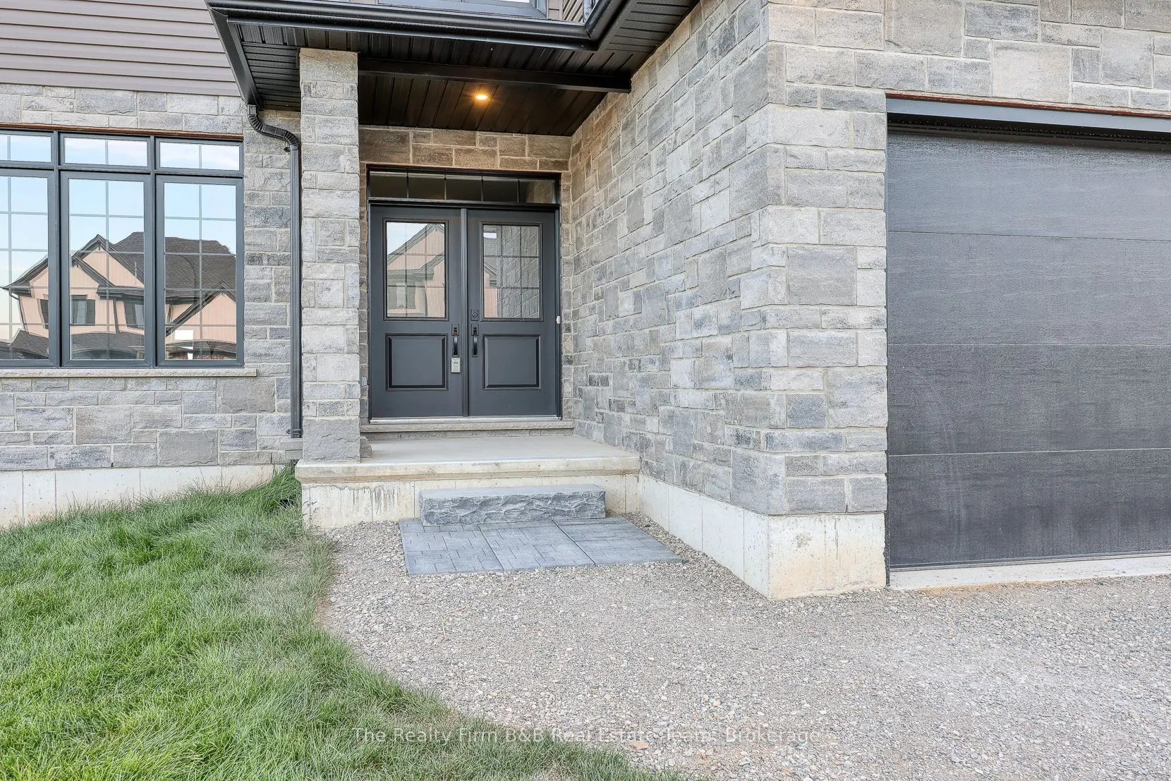 100 GRAYDON Drive