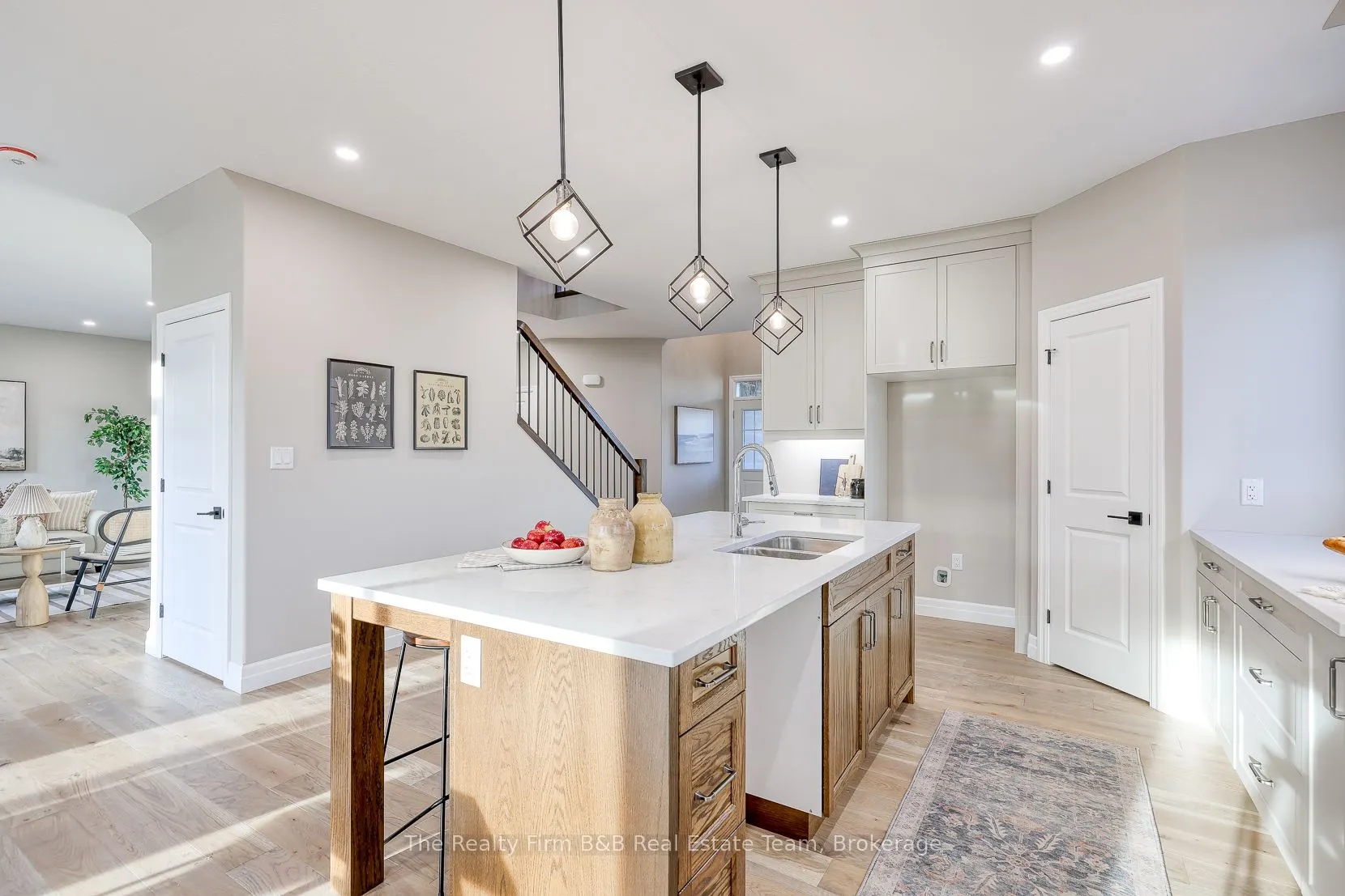 100 GRAYDON Drive