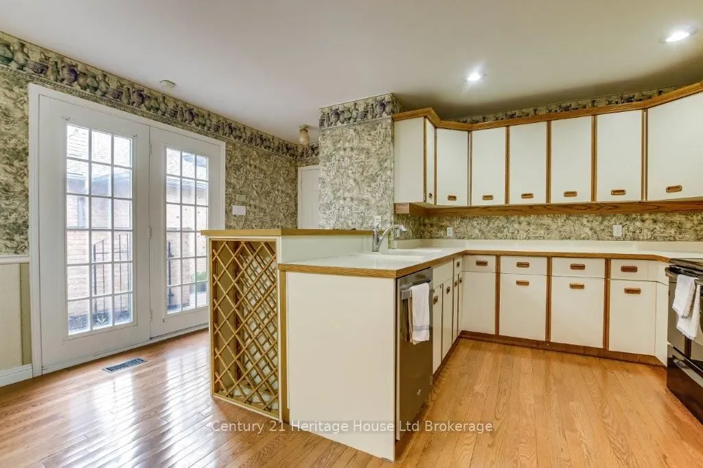 675 Lansdowne Avenue, #38