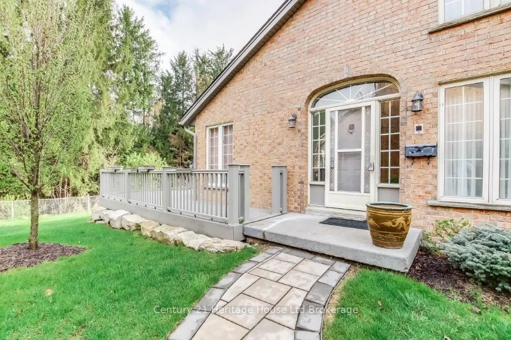 675 Lansdowne Avenue, #38