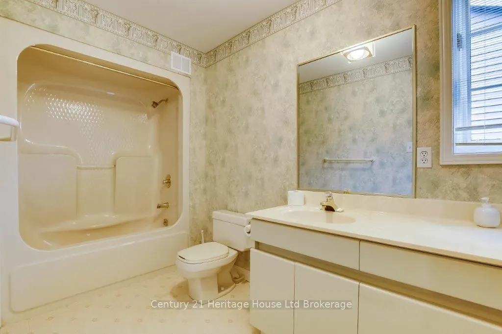 675 Lansdowne Avenue, #38