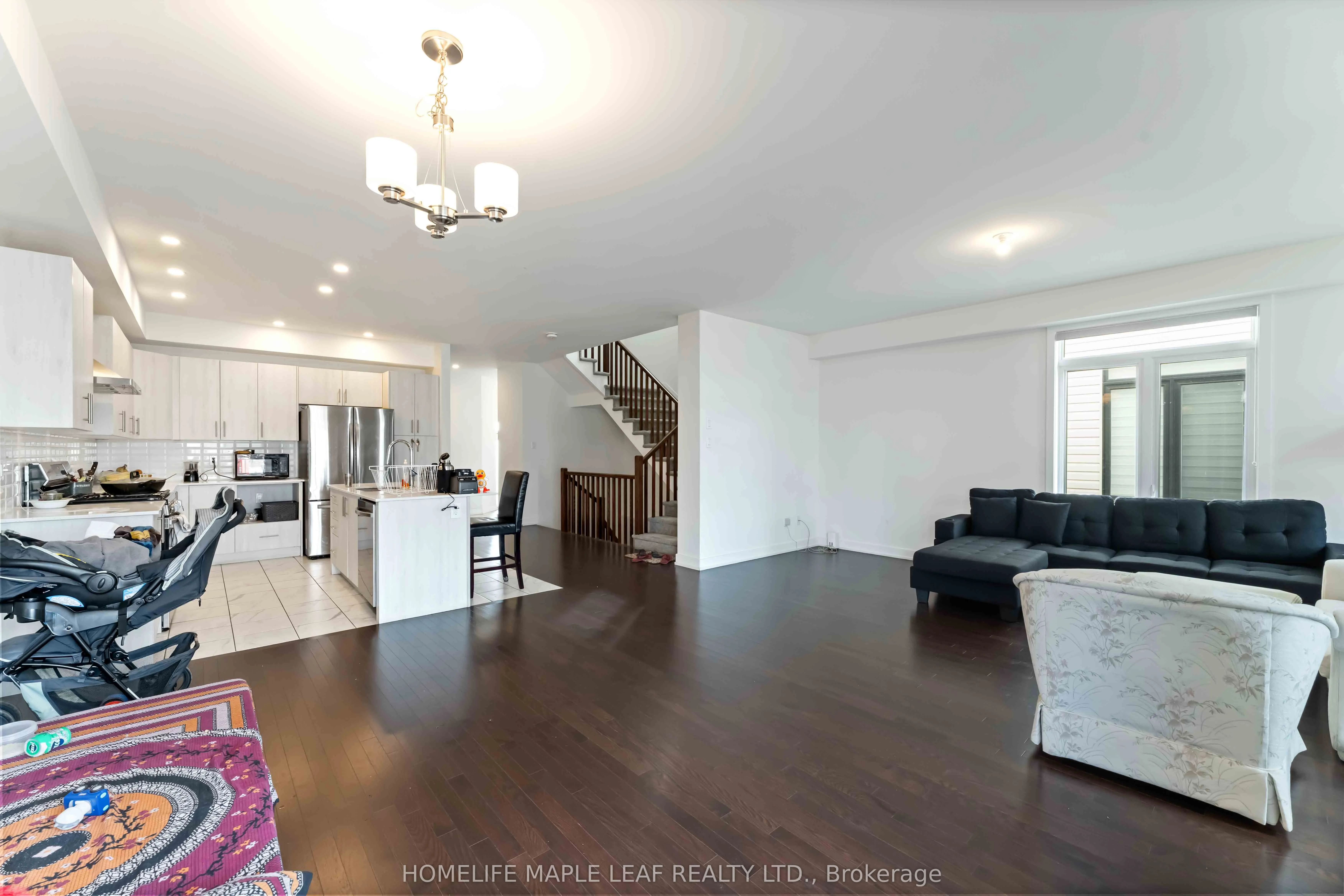332 MONTICELLO Avenue