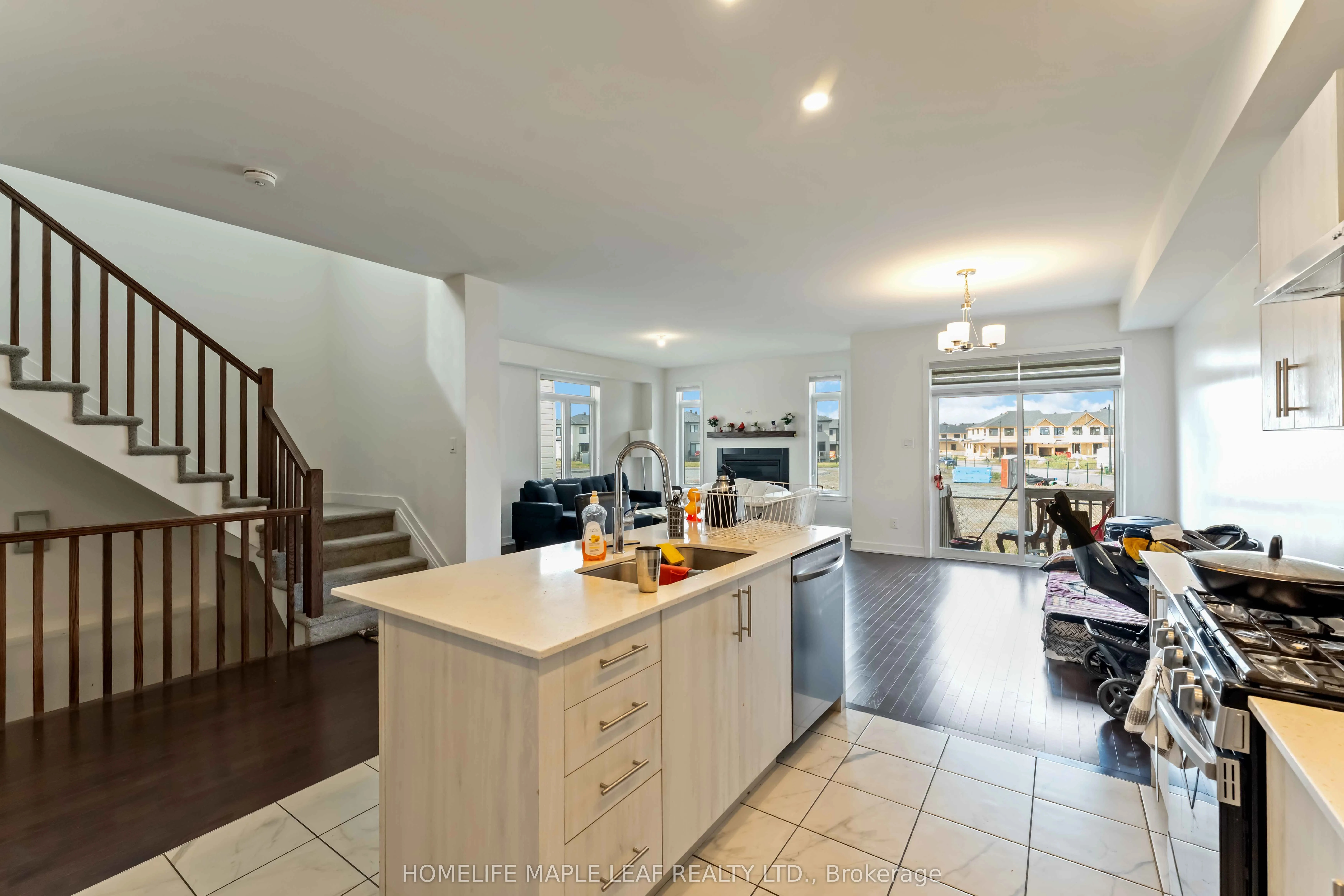 332 MONTICELLO Avenue