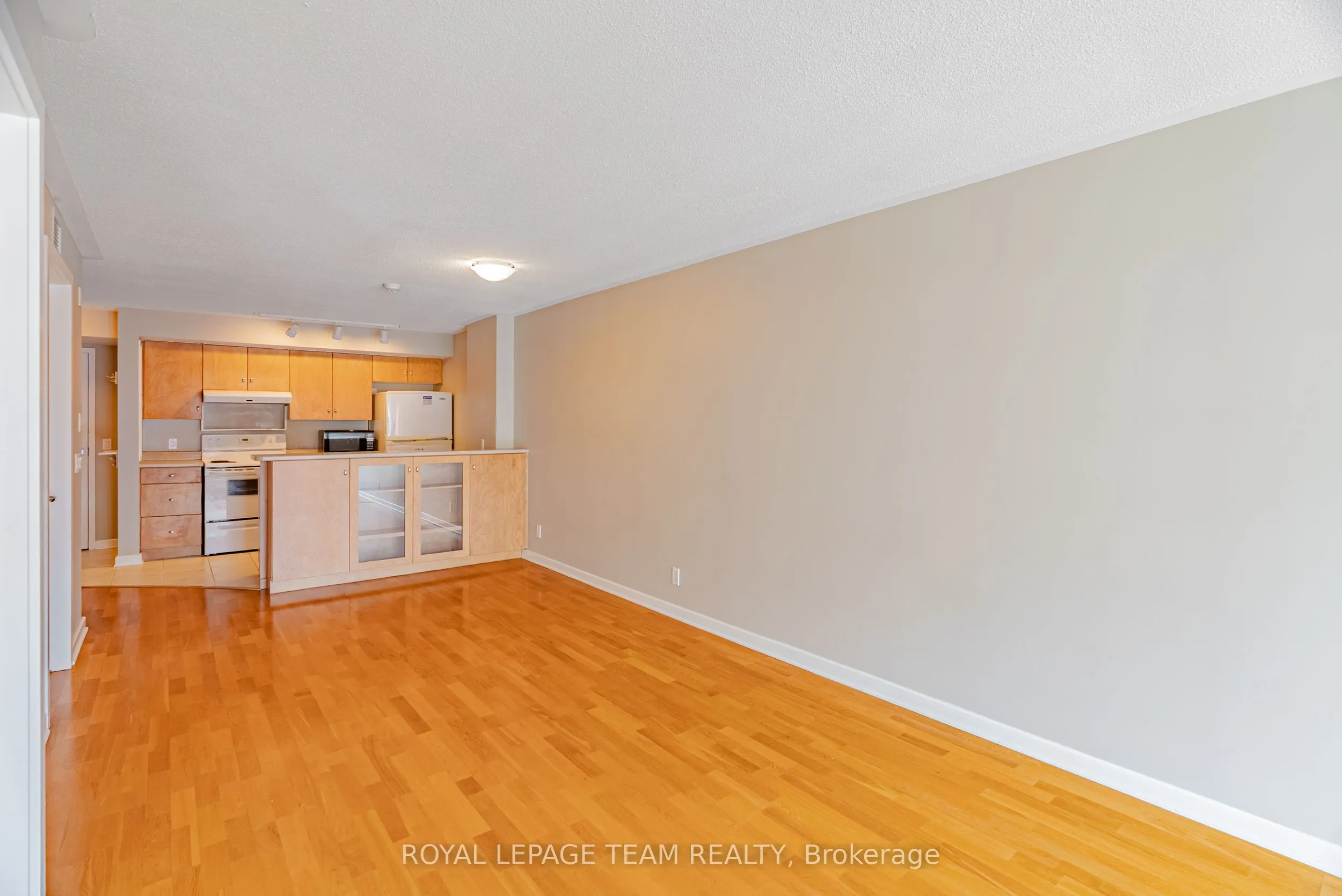138 SOMERSET Street W, #804