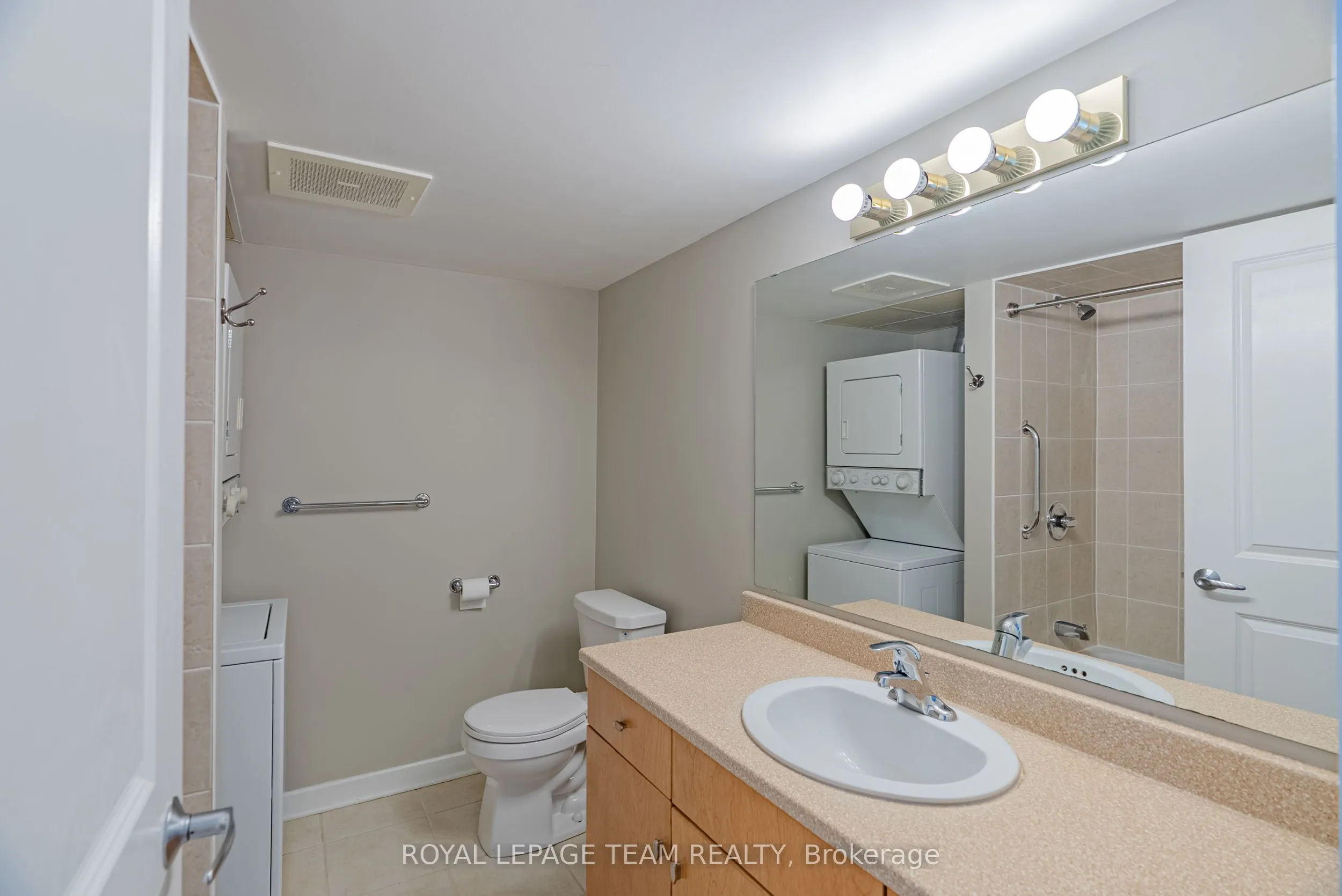 138 SOMERSET Street W, #804