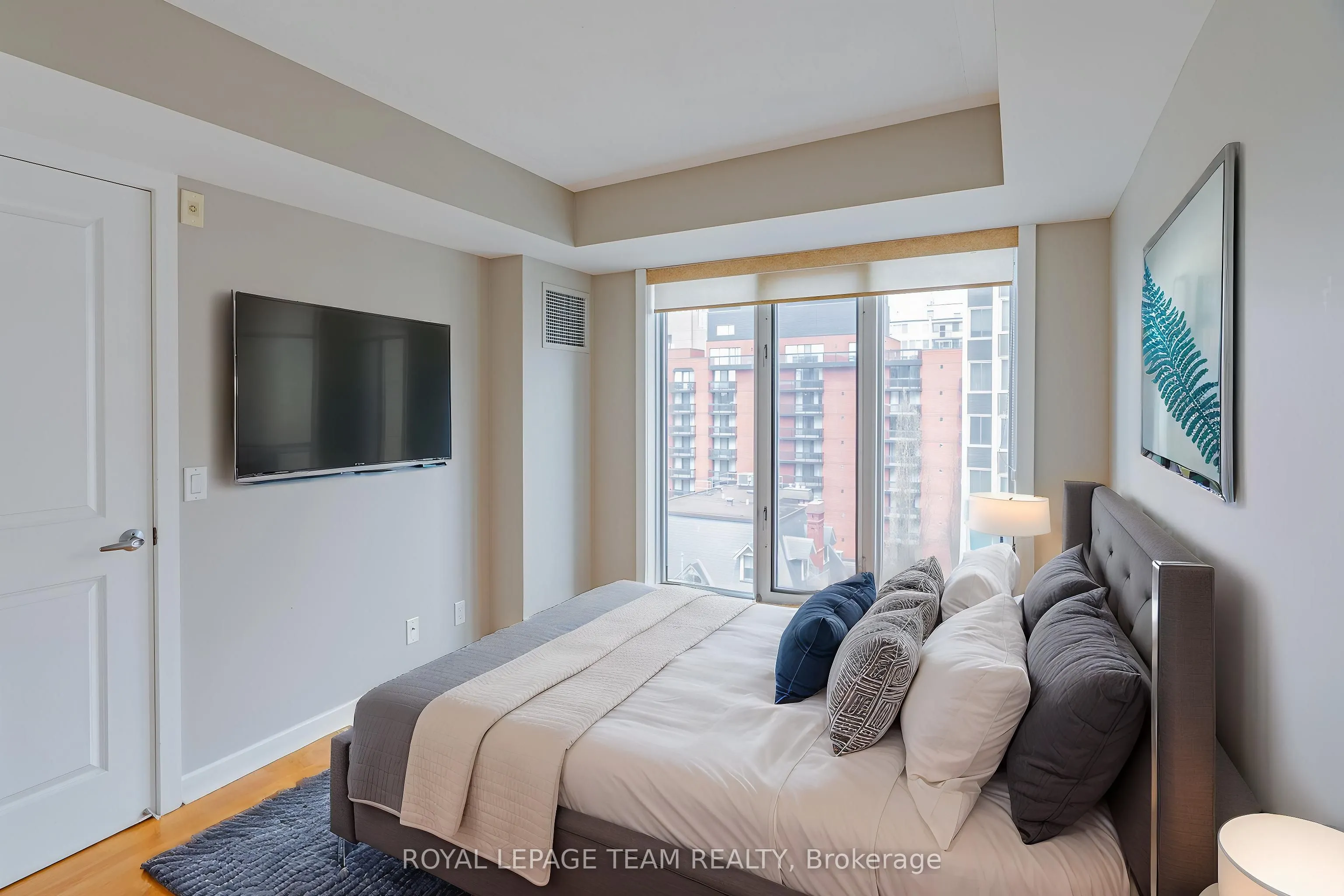 138 SOMERSET Street W, #804