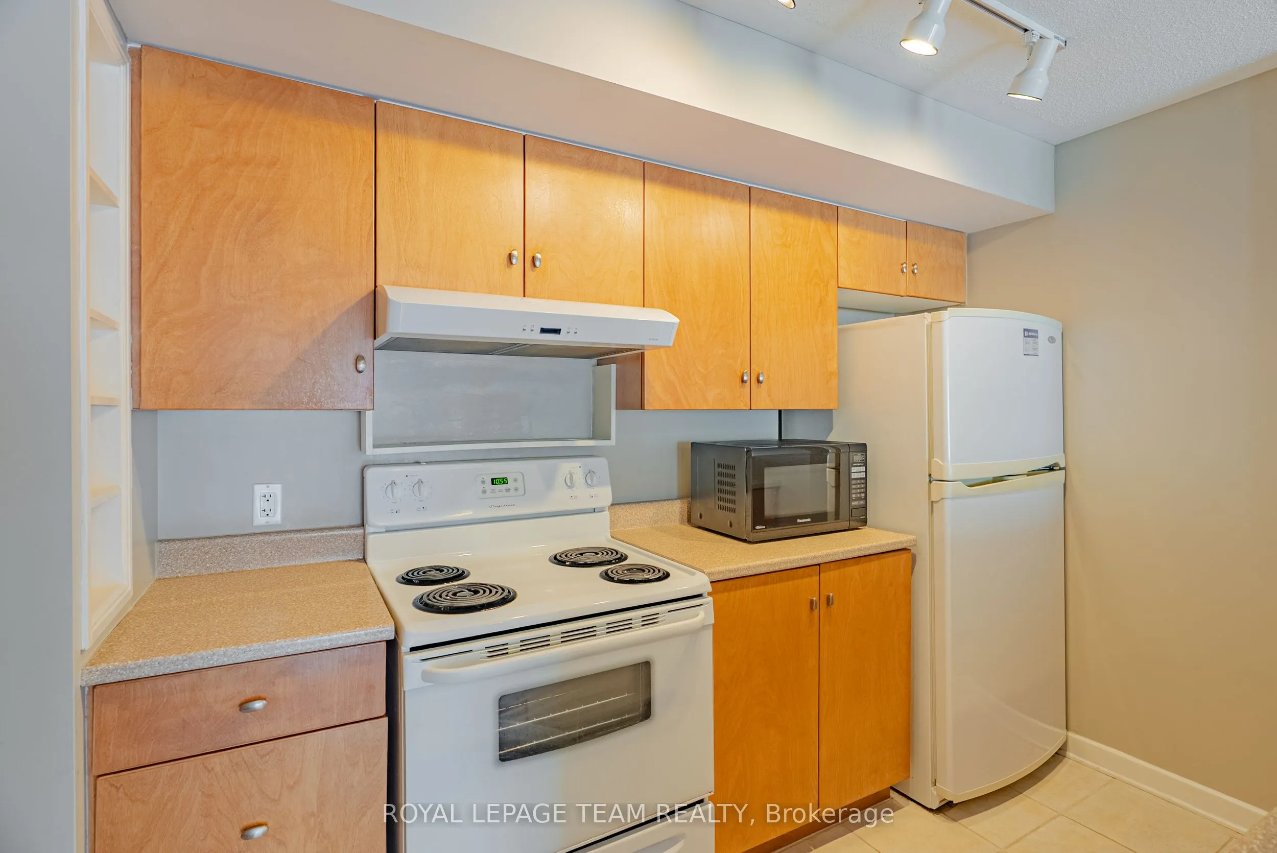 138 SOMERSET Street W, #804
