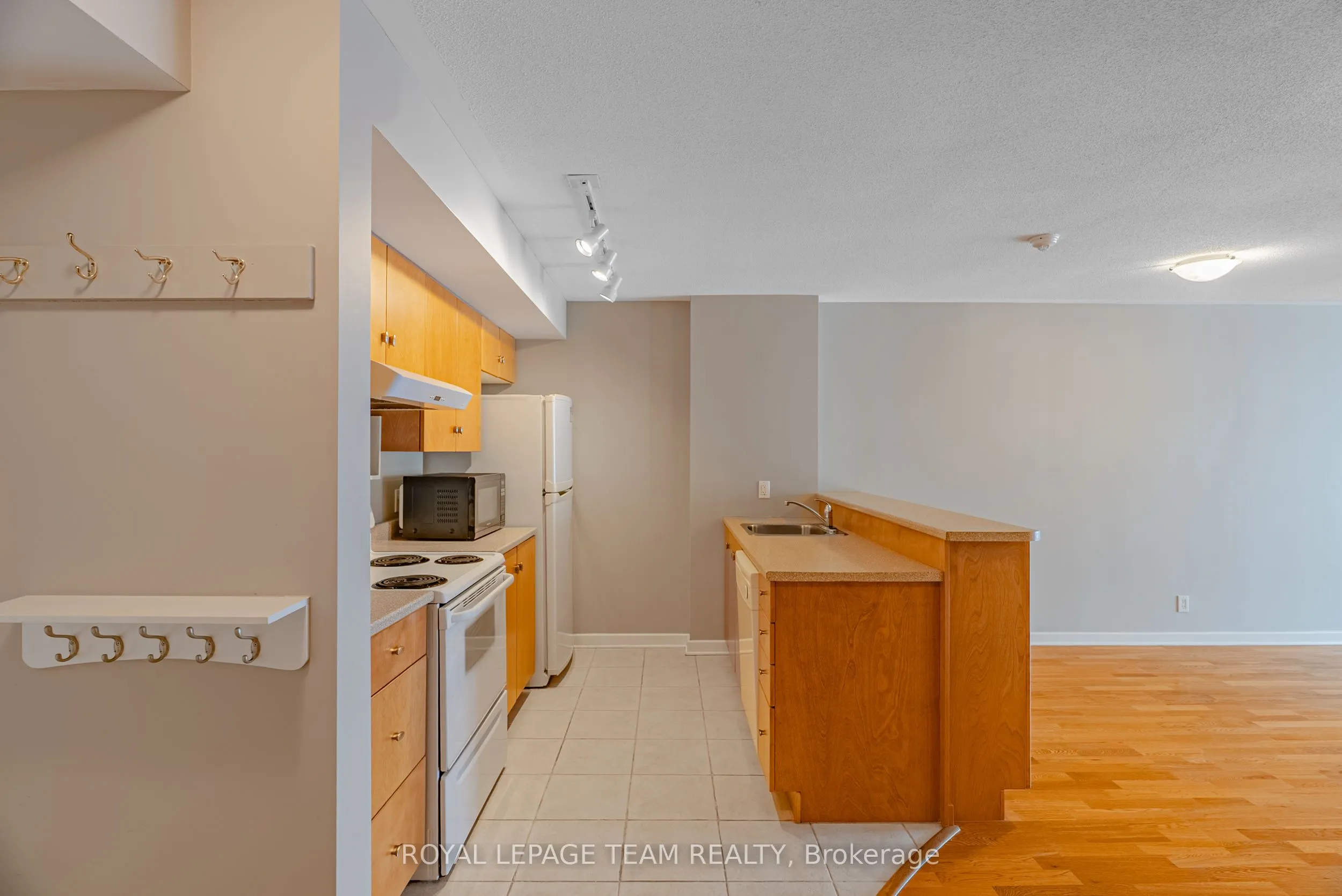 138 SOMERSET Street W, #804
