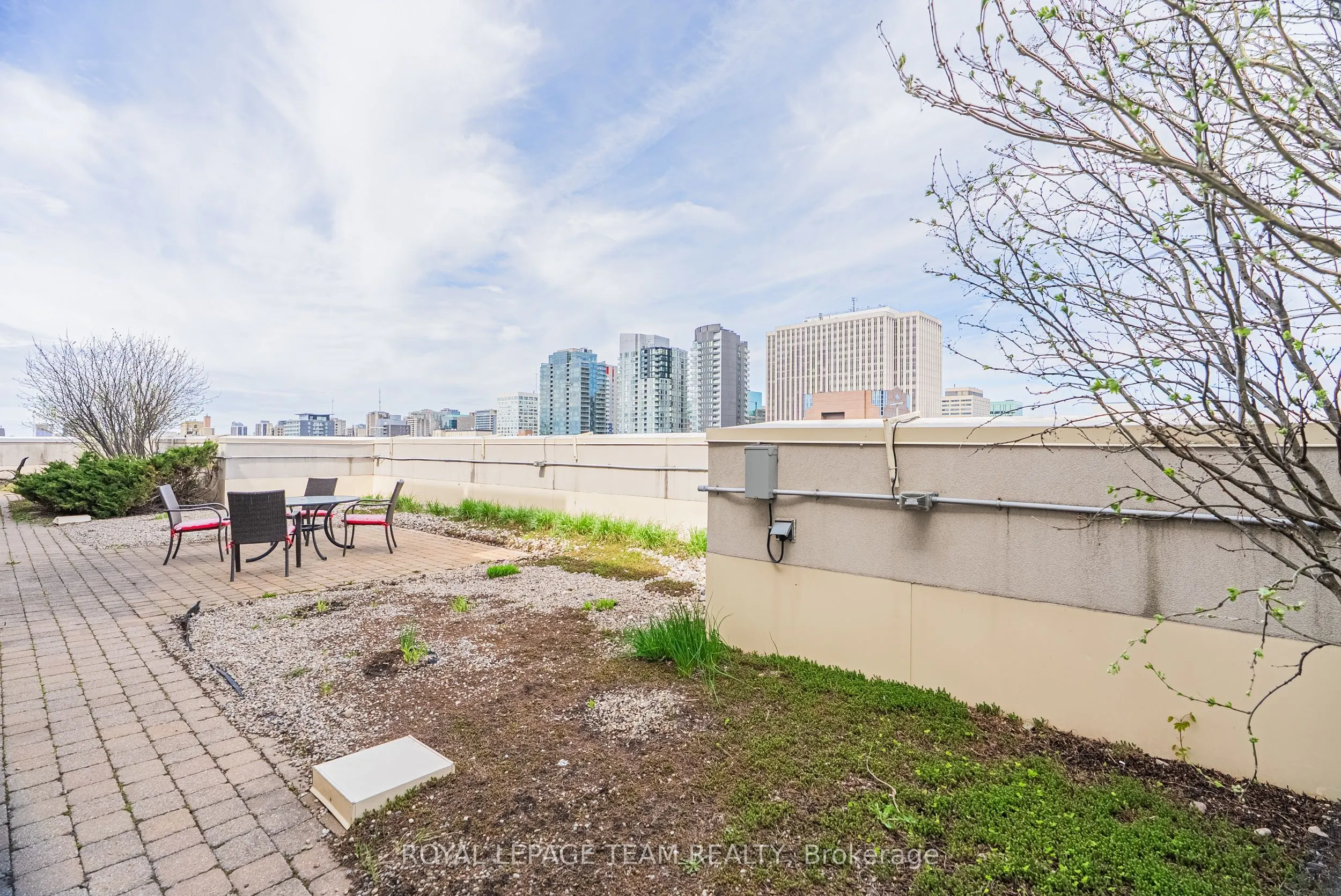 138 SOMERSET Street W, #804