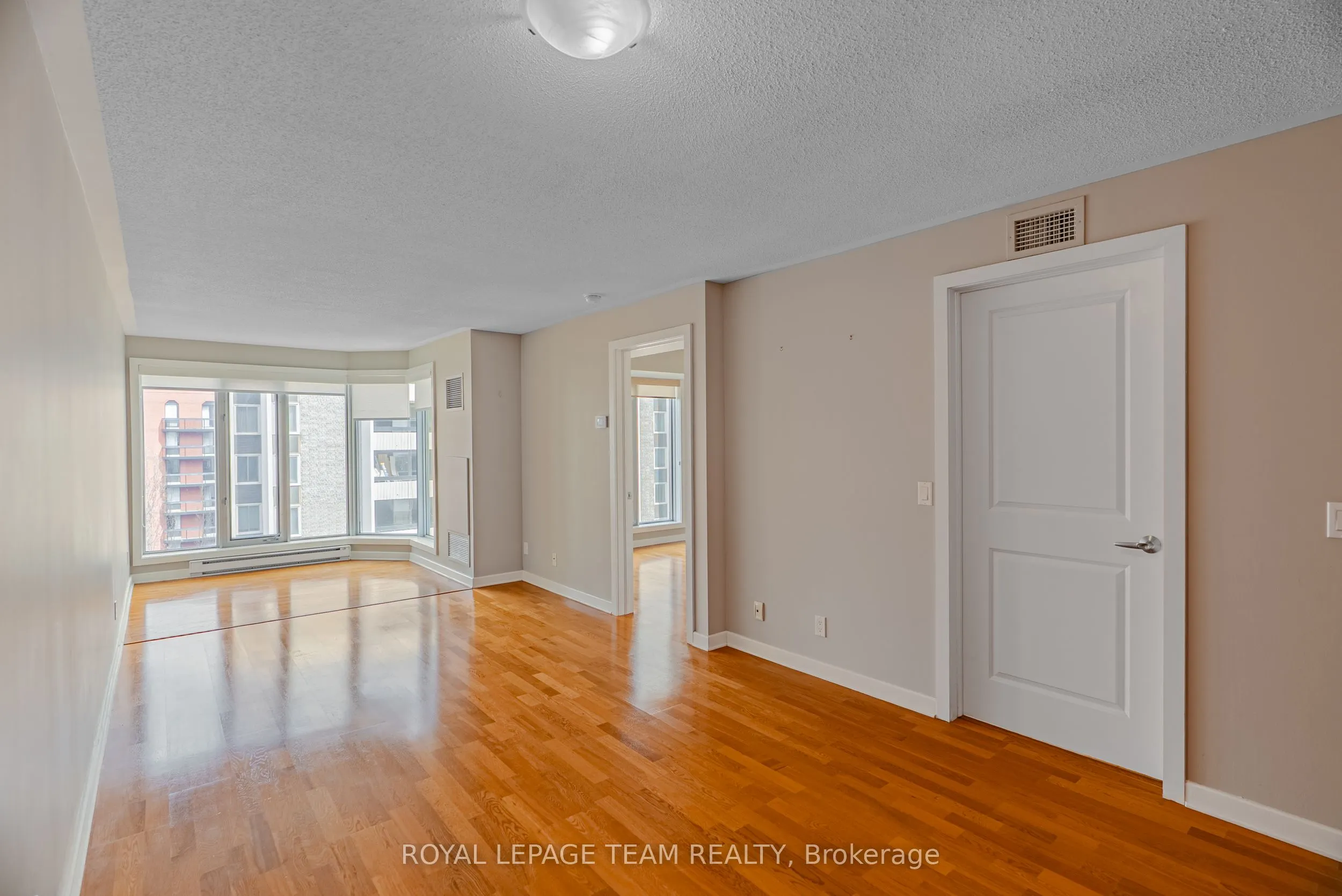 138 SOMERSET Street W, #804