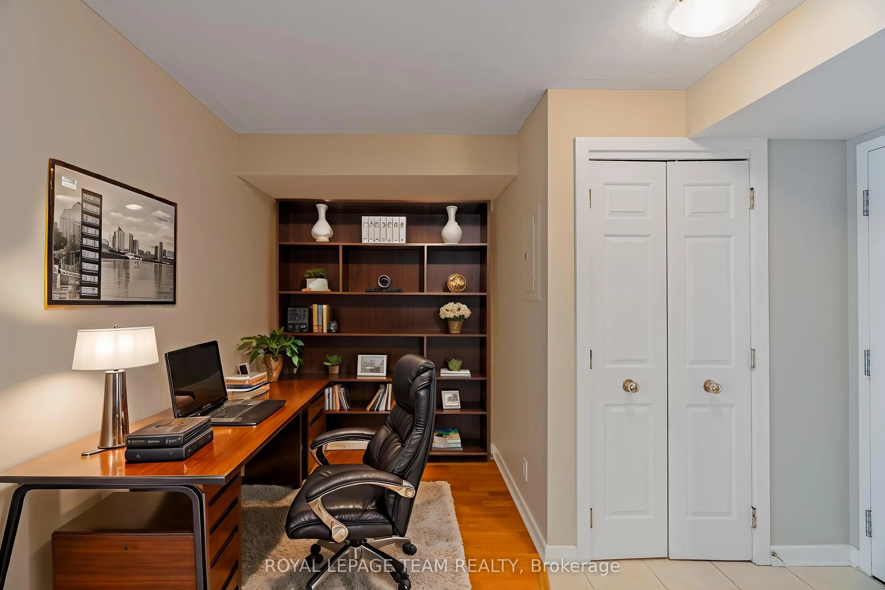 138 SOMERSET Street W, #804