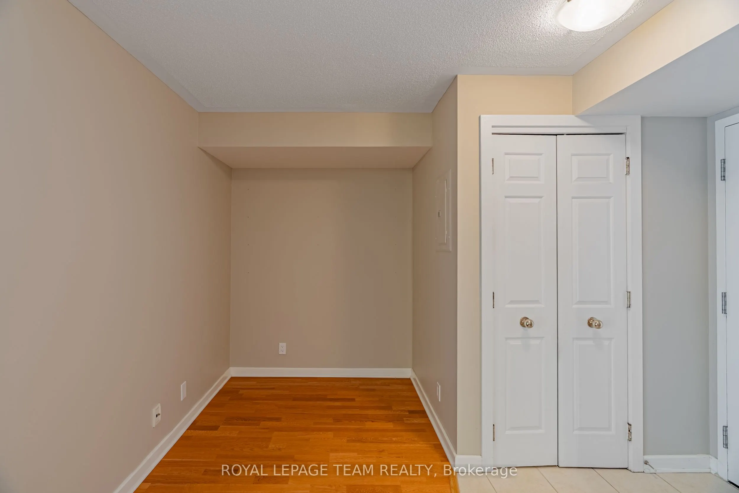 138 SOMERSET Street W, #804