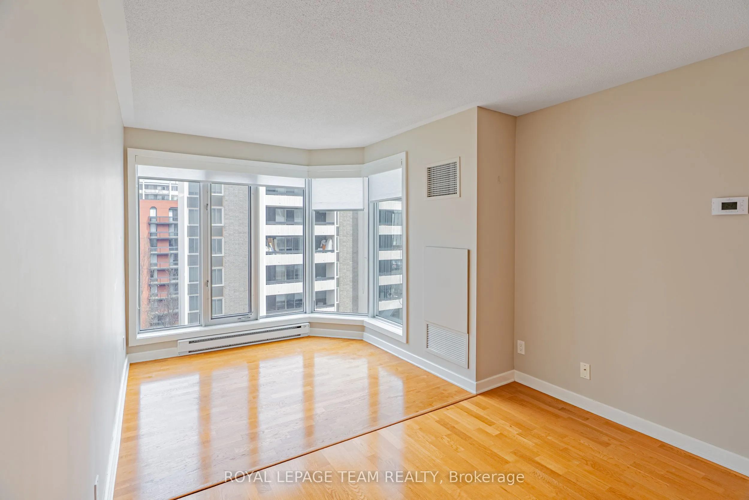 138 SOMERSET Street W, #804