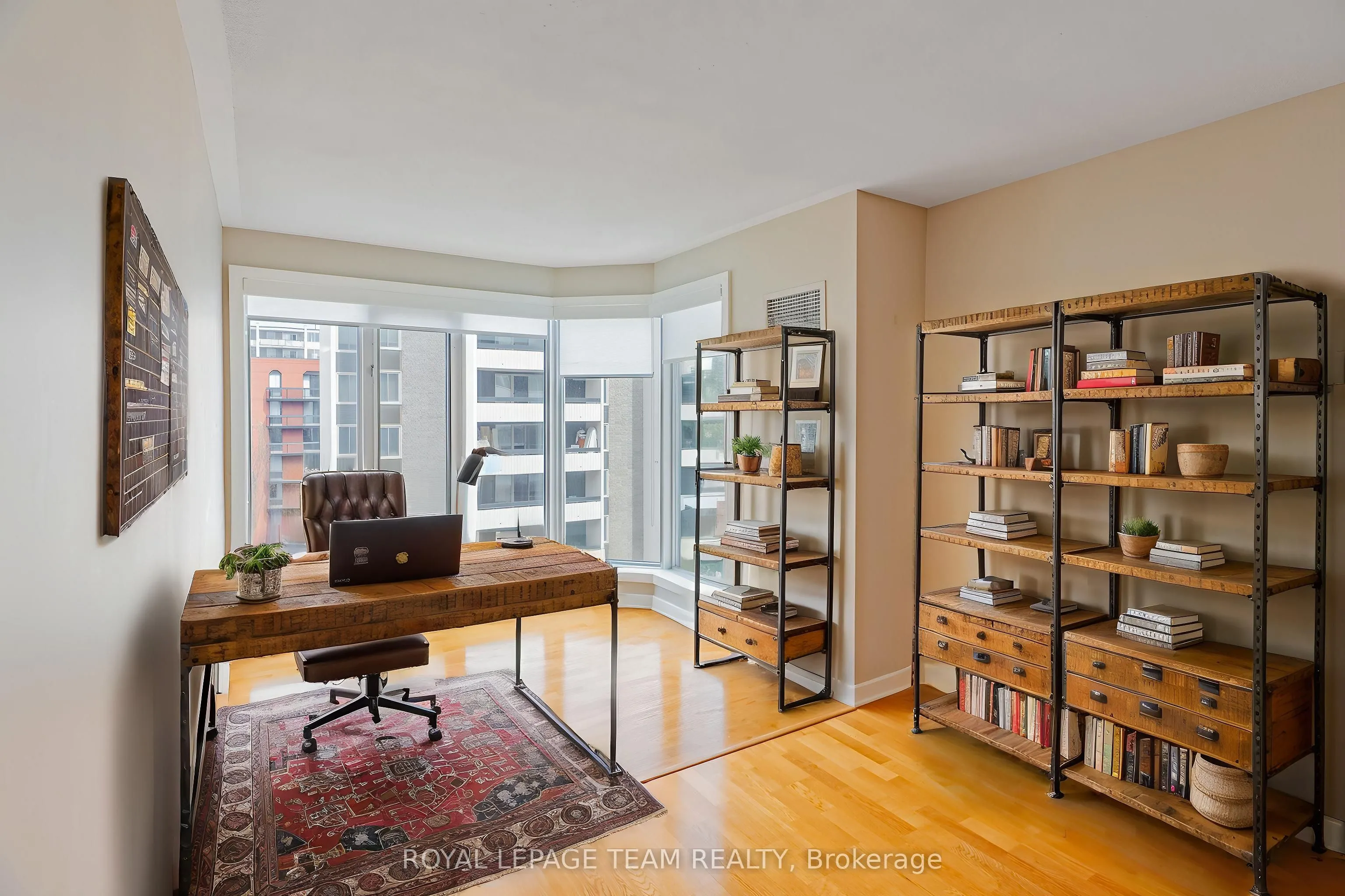 138 SOMERSET Street W, #804