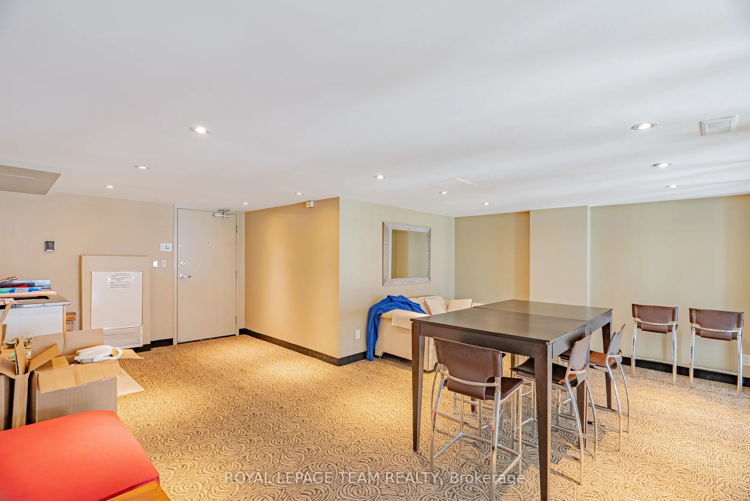 138 SOMERSET Street W, #804