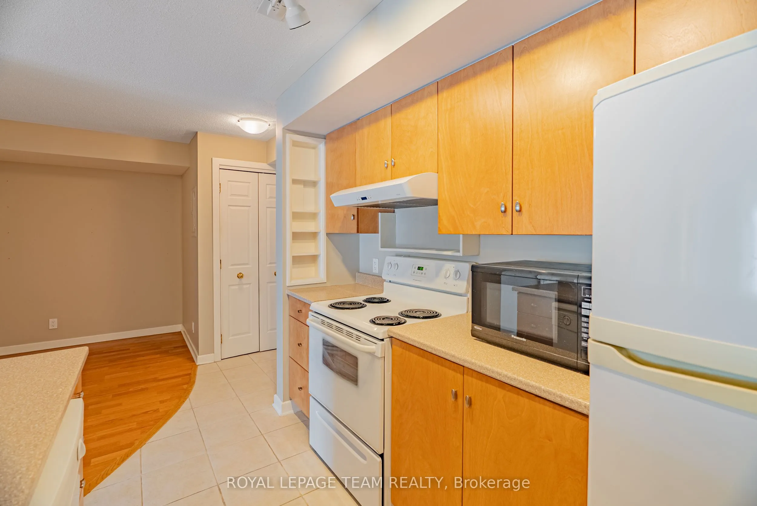 138 SOMERSET Street W, #804