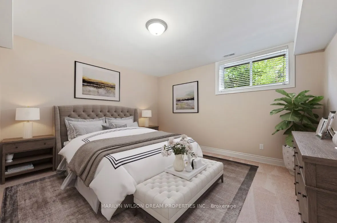 1095 Halton Terrace
