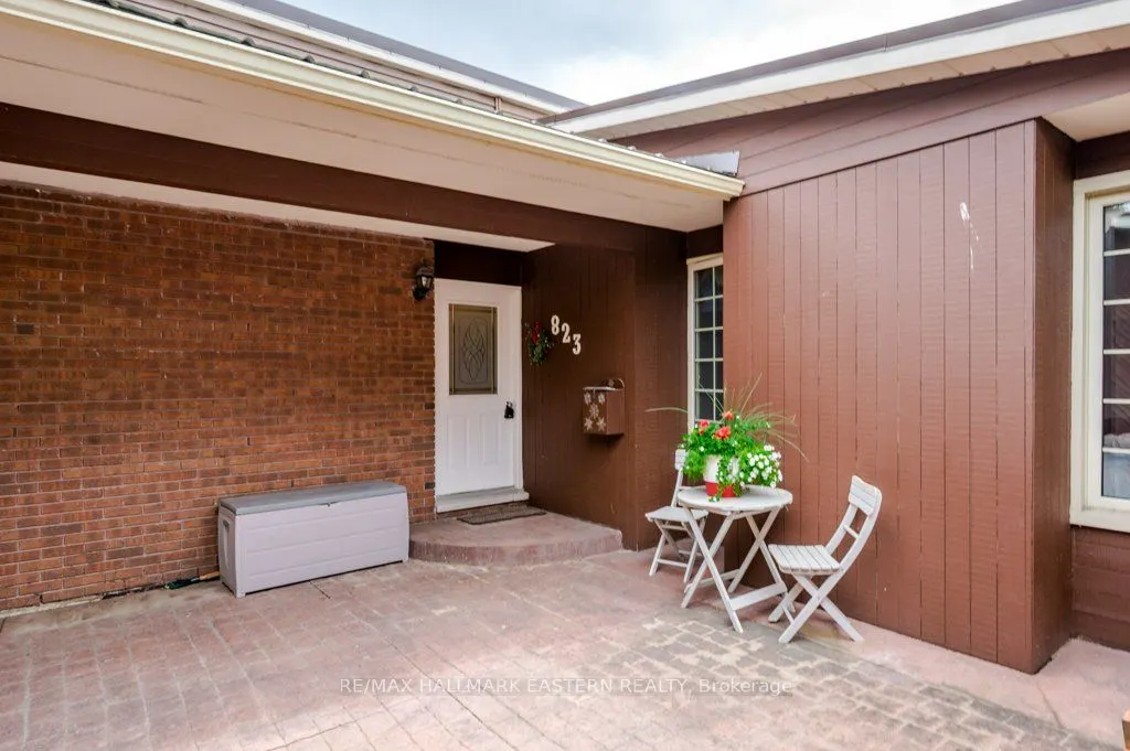 823 Wedgewood Court