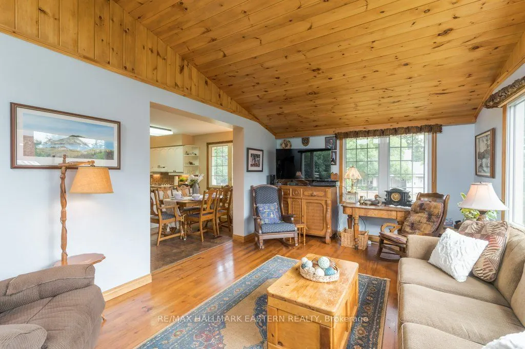 823 Wedgewood Court
