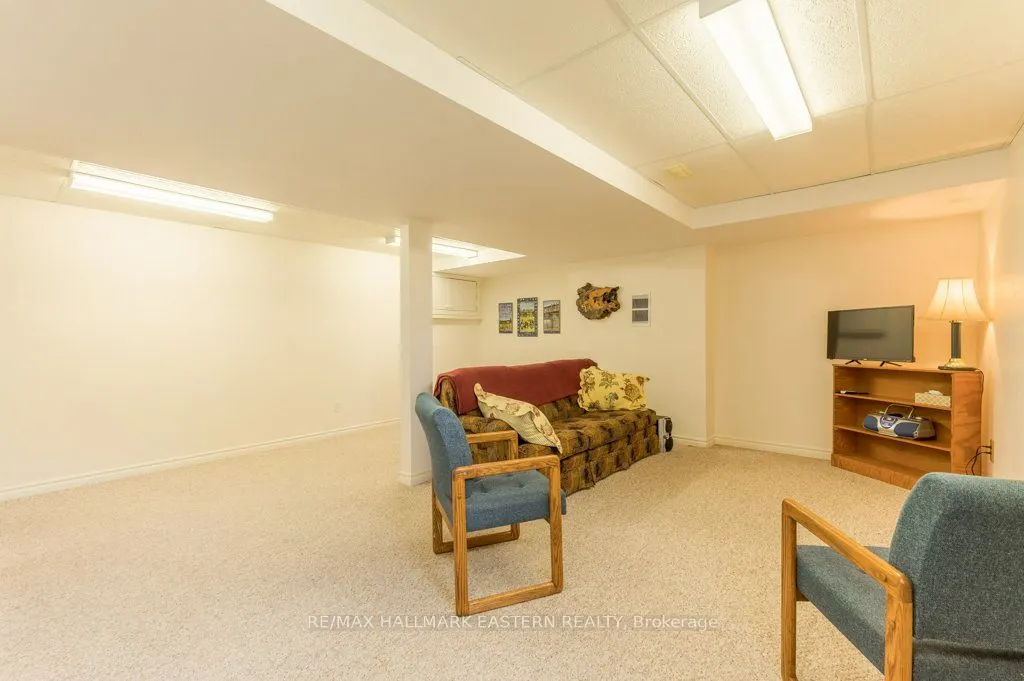 823 Wedgewood Court