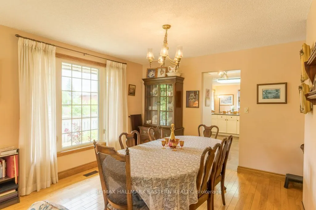 823 Wedgewood Court