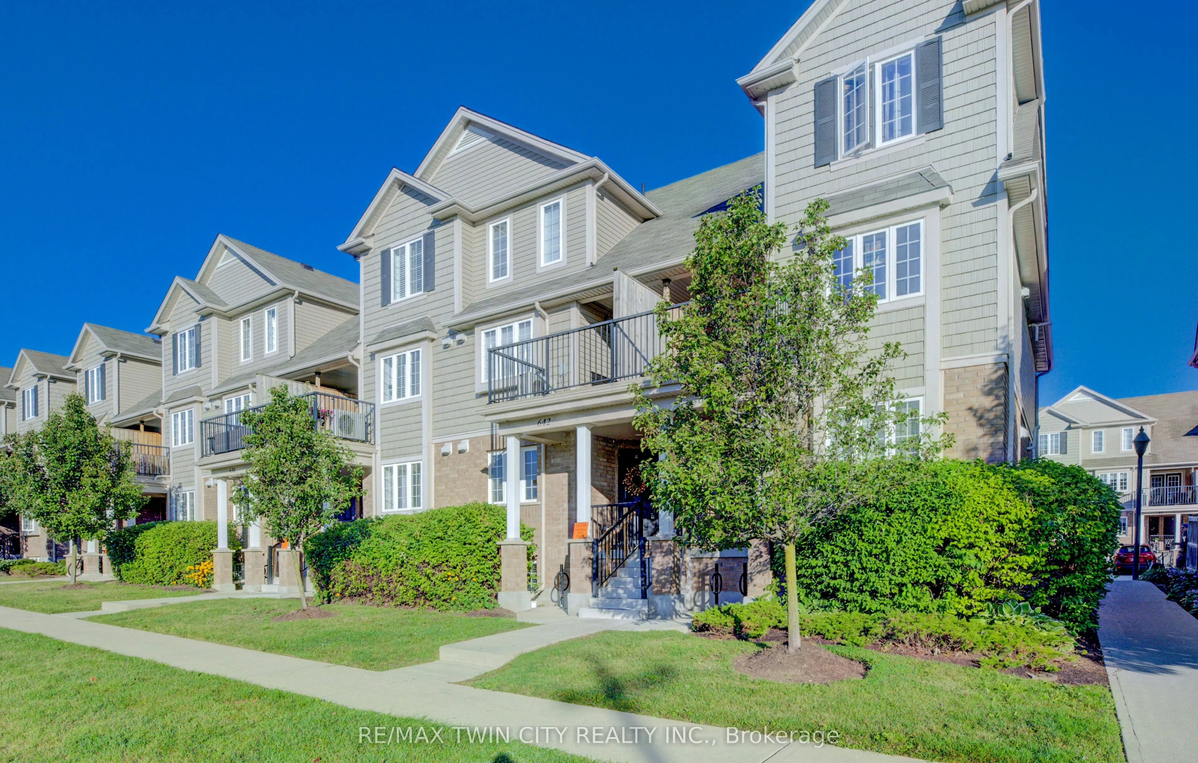 642 Woodlawn Road E, #642A