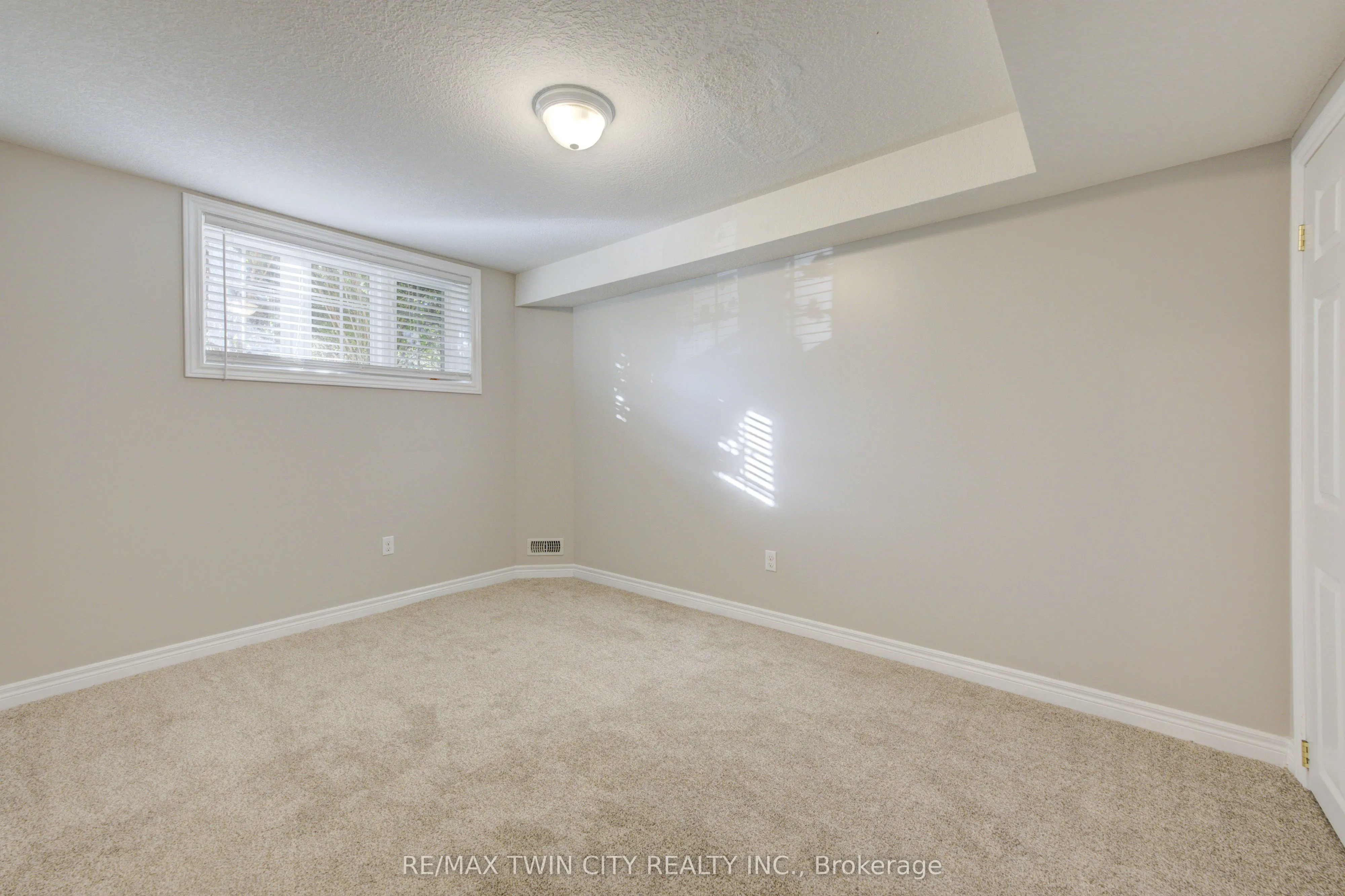 642 Woodlawn Road E, #642A