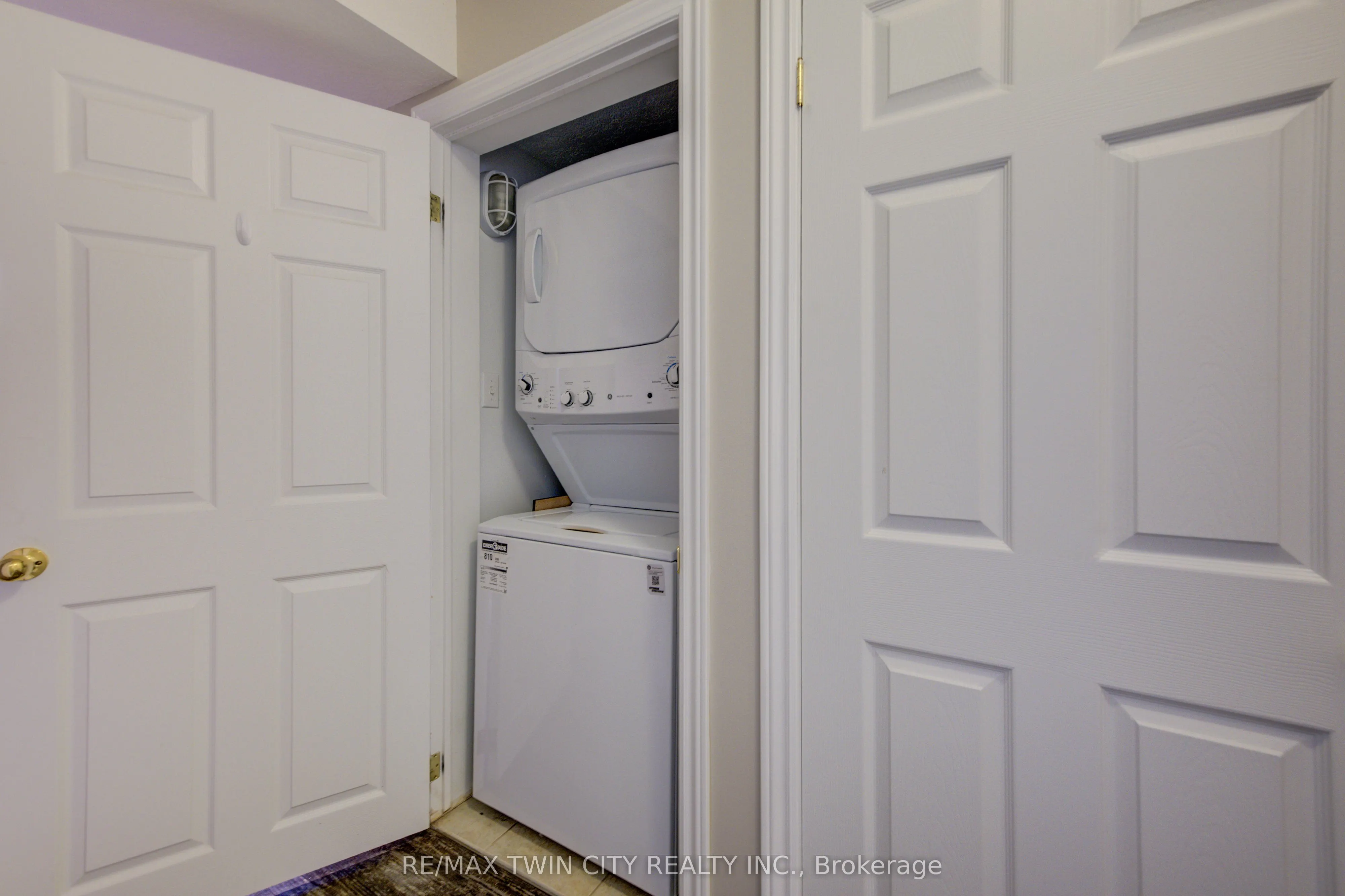 642 Woodlawn Road E, #642A