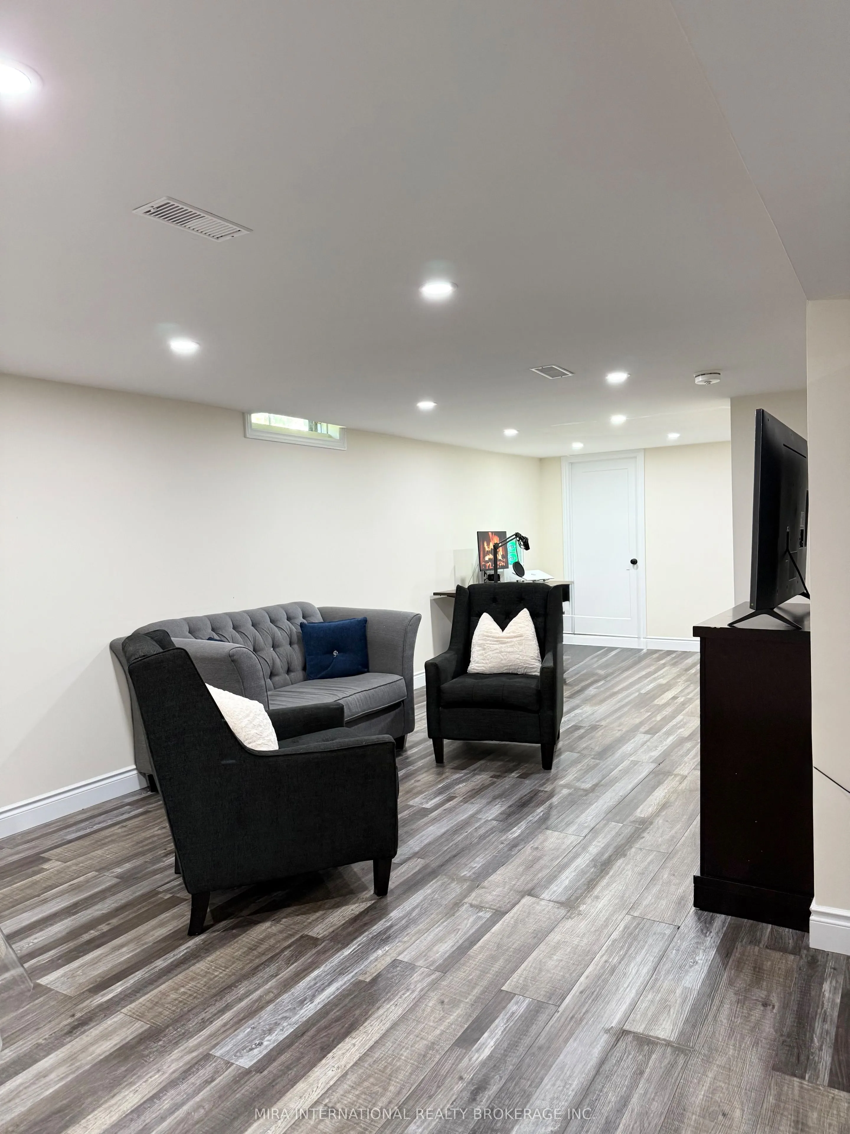 280 Thaler Avenue, #34