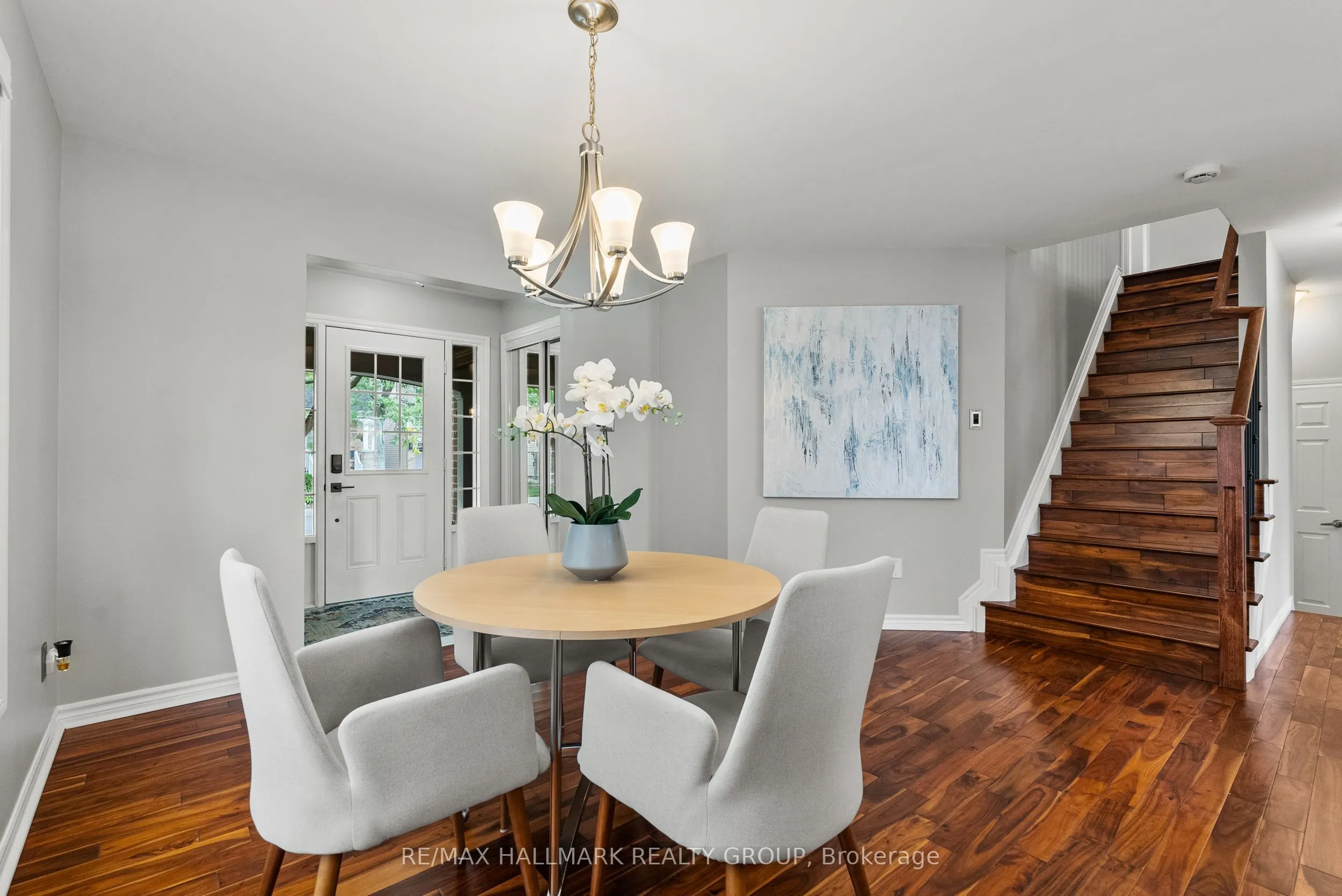 738 TRAMONTANA Place