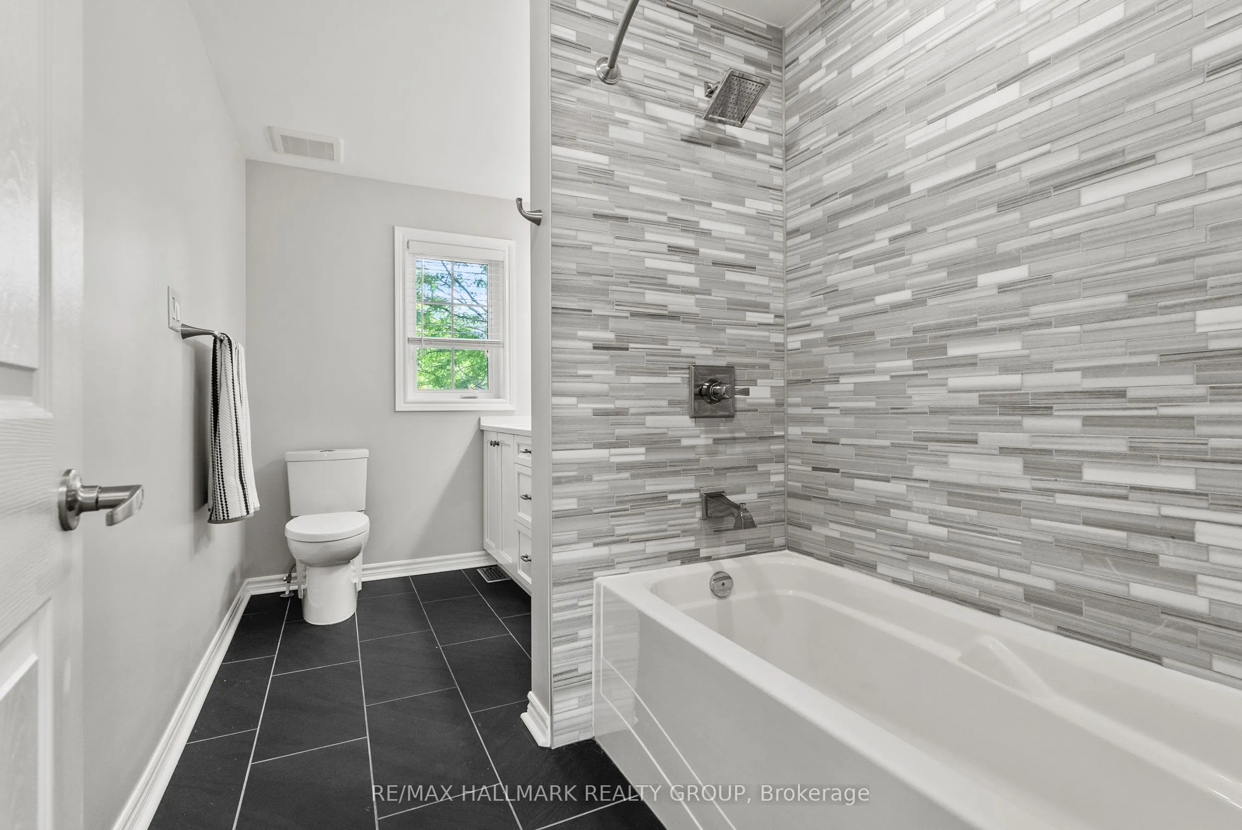 738 TRAMONTANA Place