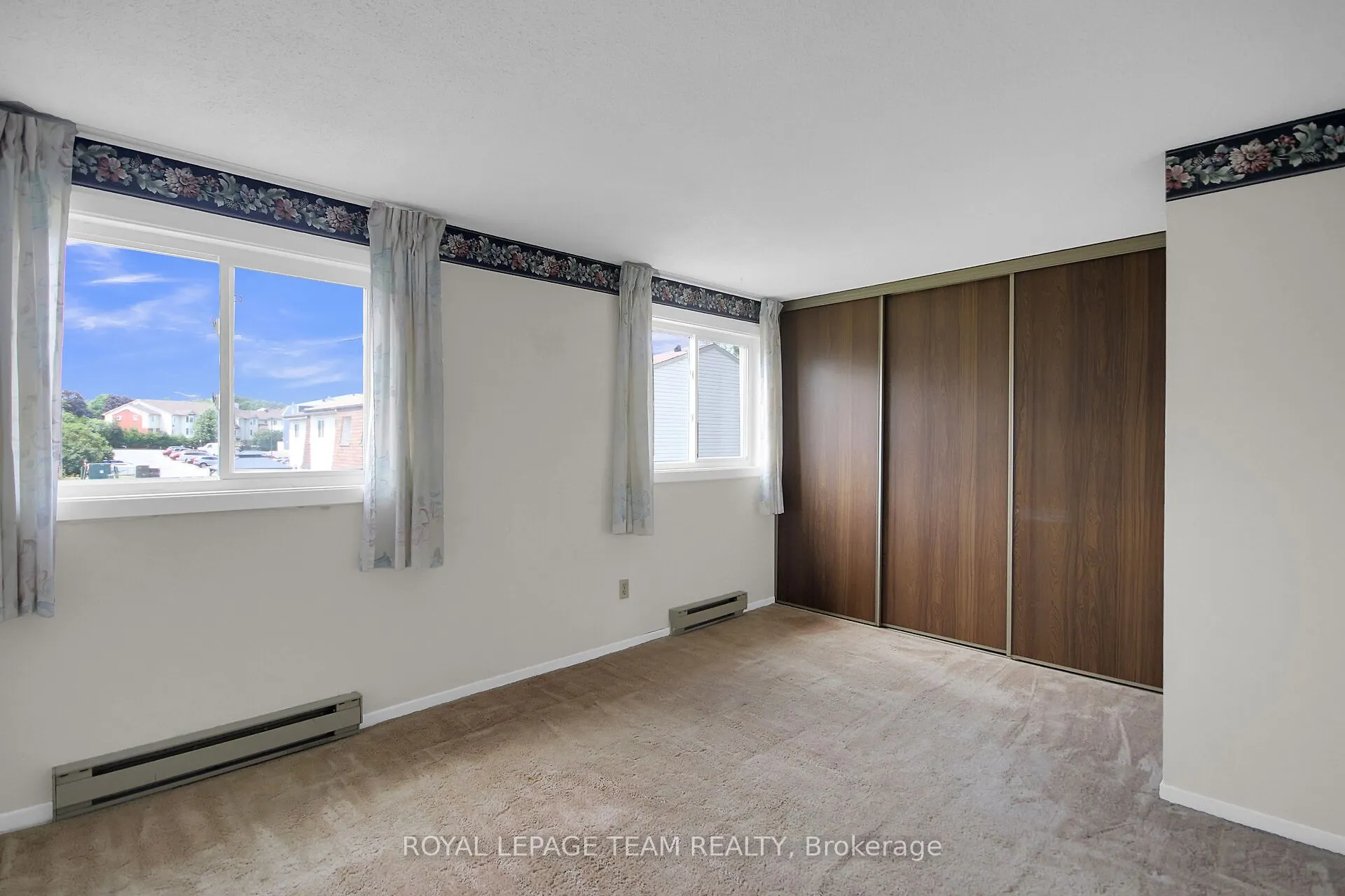 23 Sonnet Crescent, #F