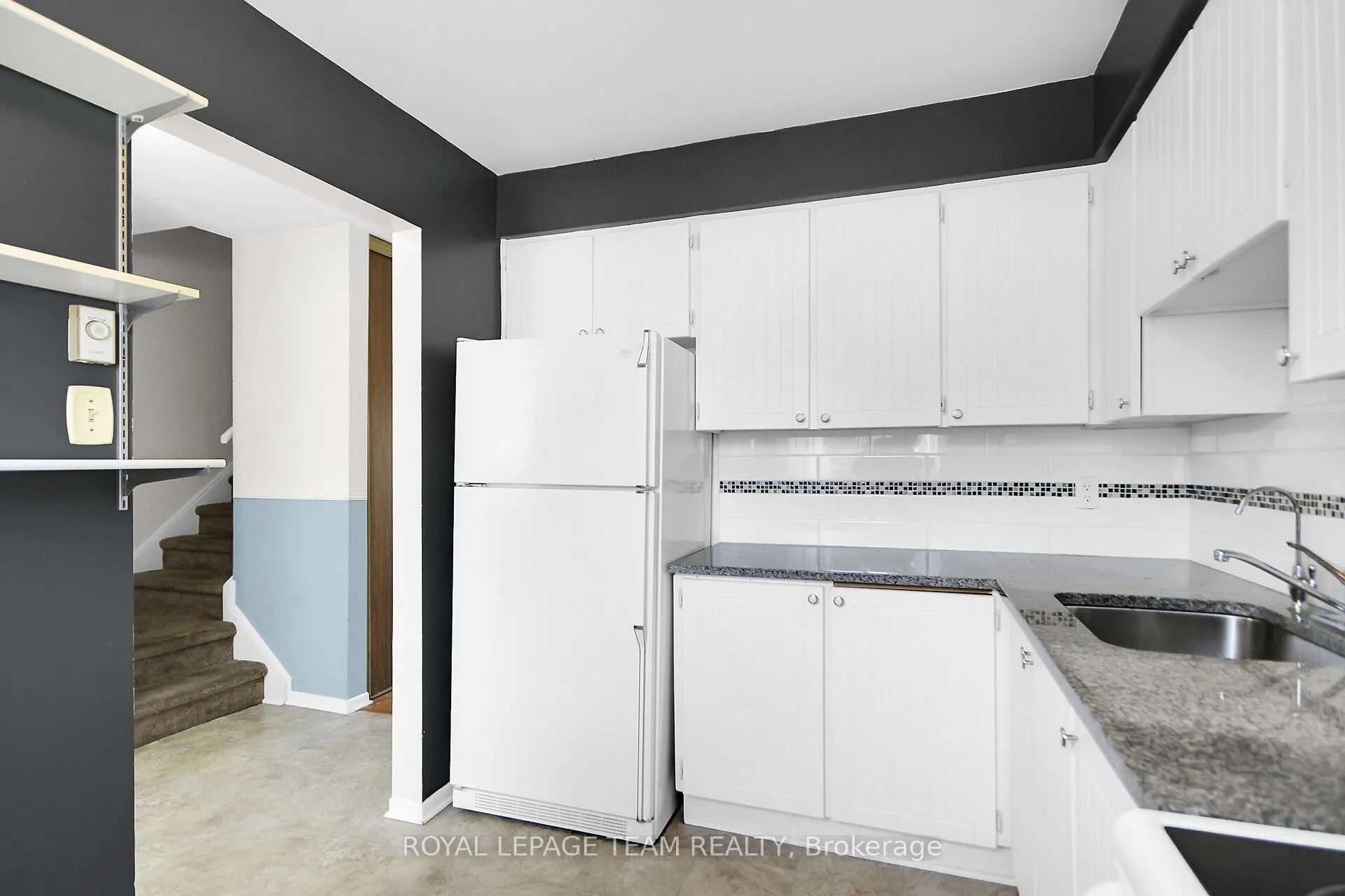 23 Sonnet Crescent, #F