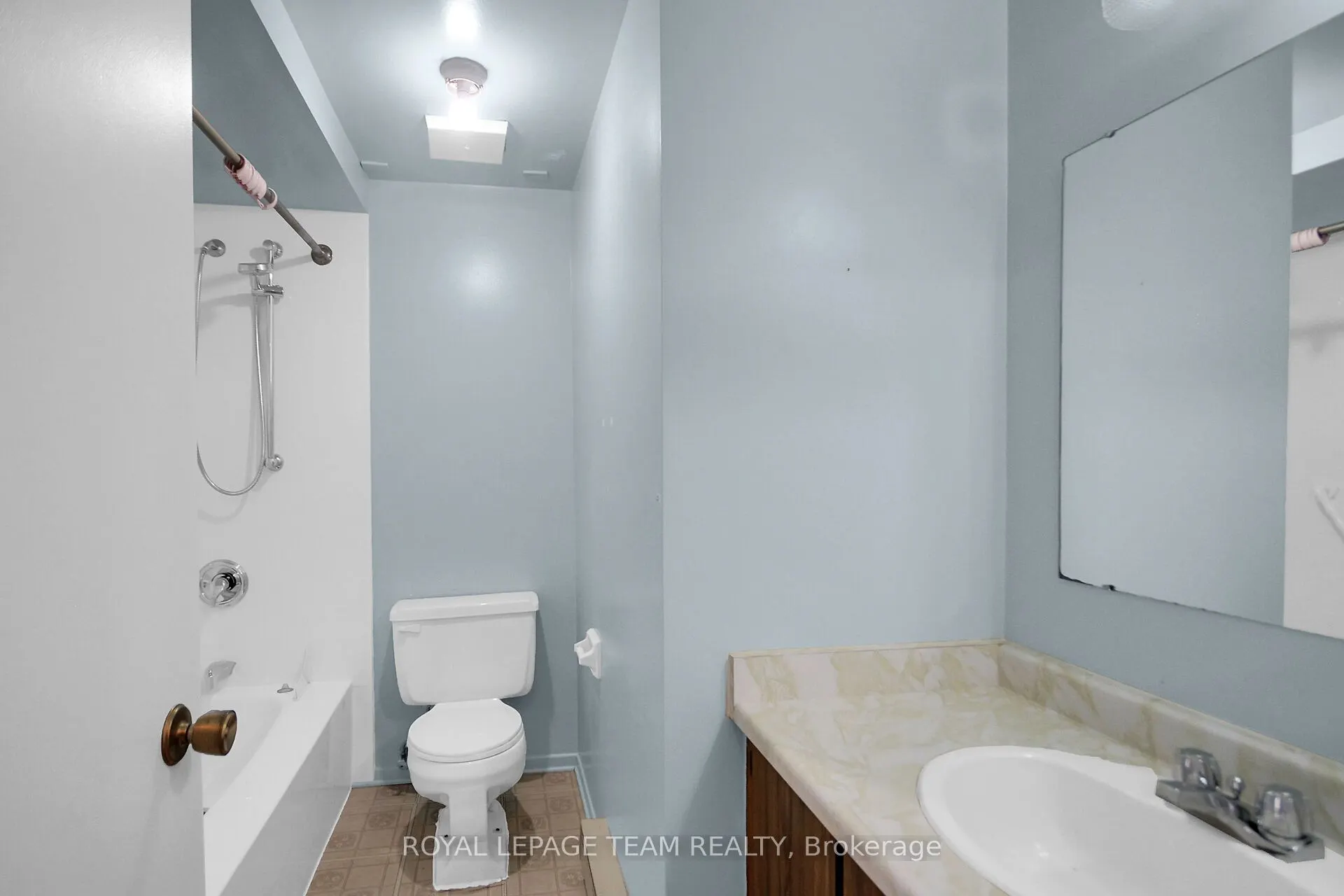 23 Sonnet Crescent, #F