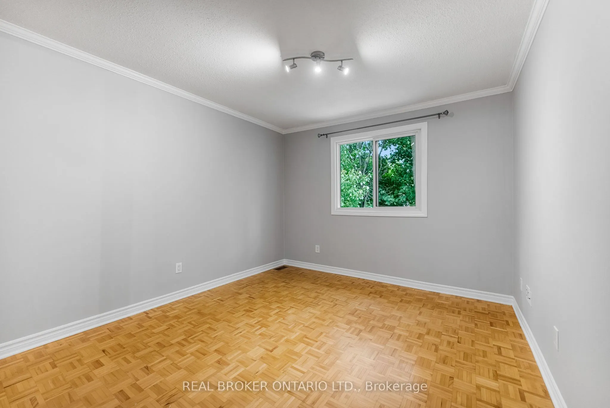 83 Glen Park Drive, #33
