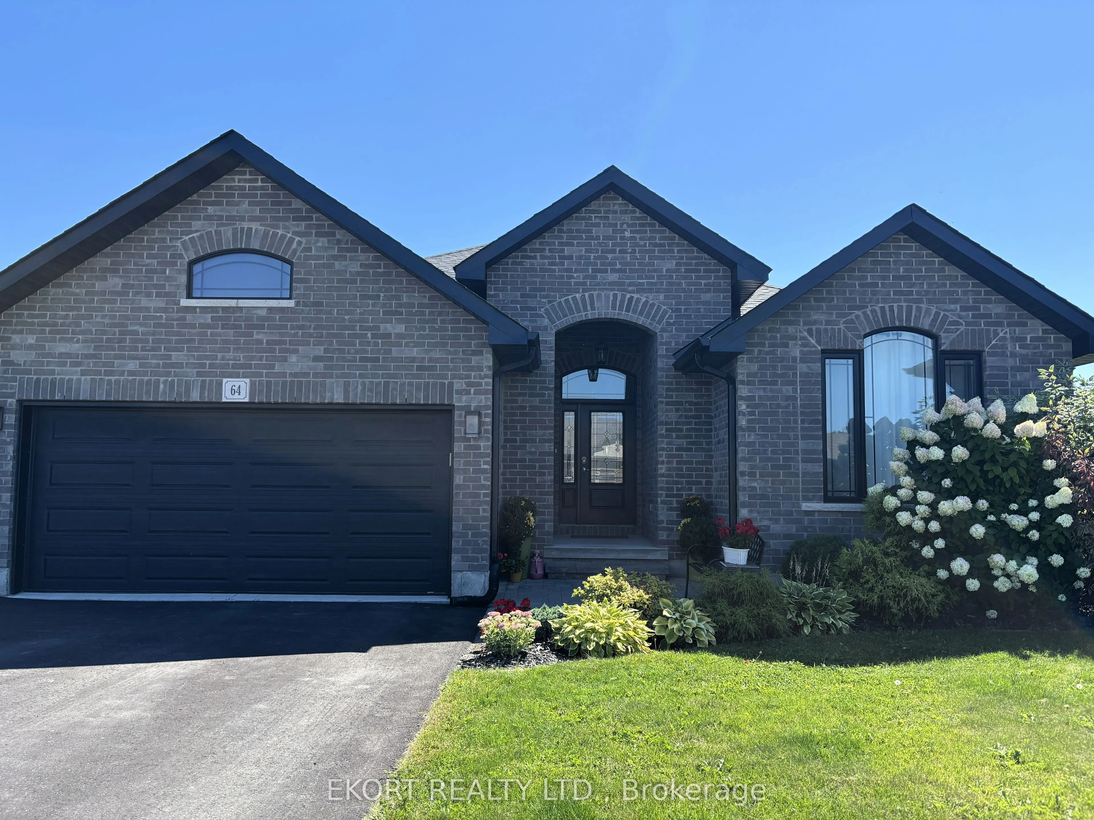 64 Farmington Crescent