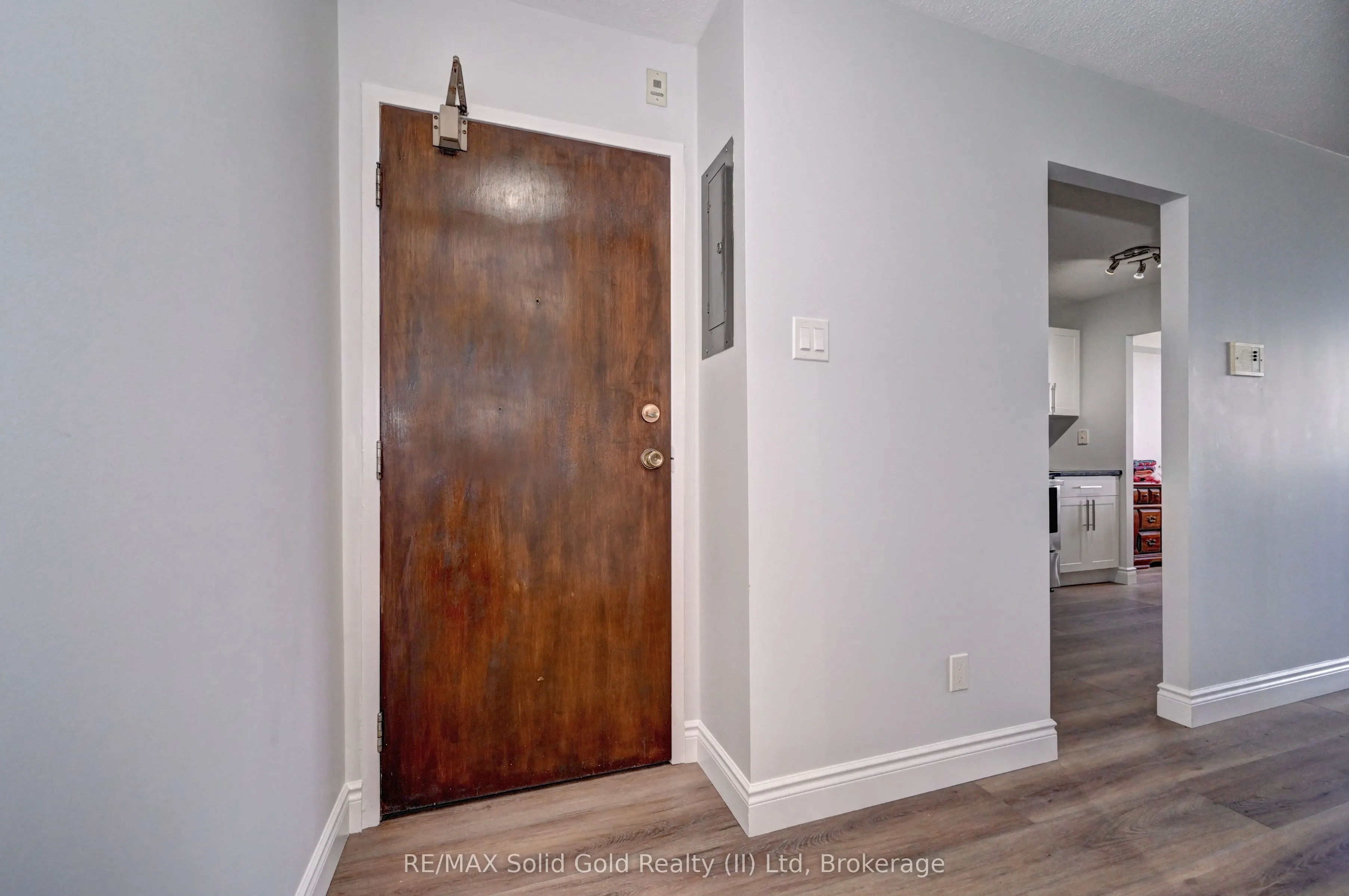 375 King Street N, #1502