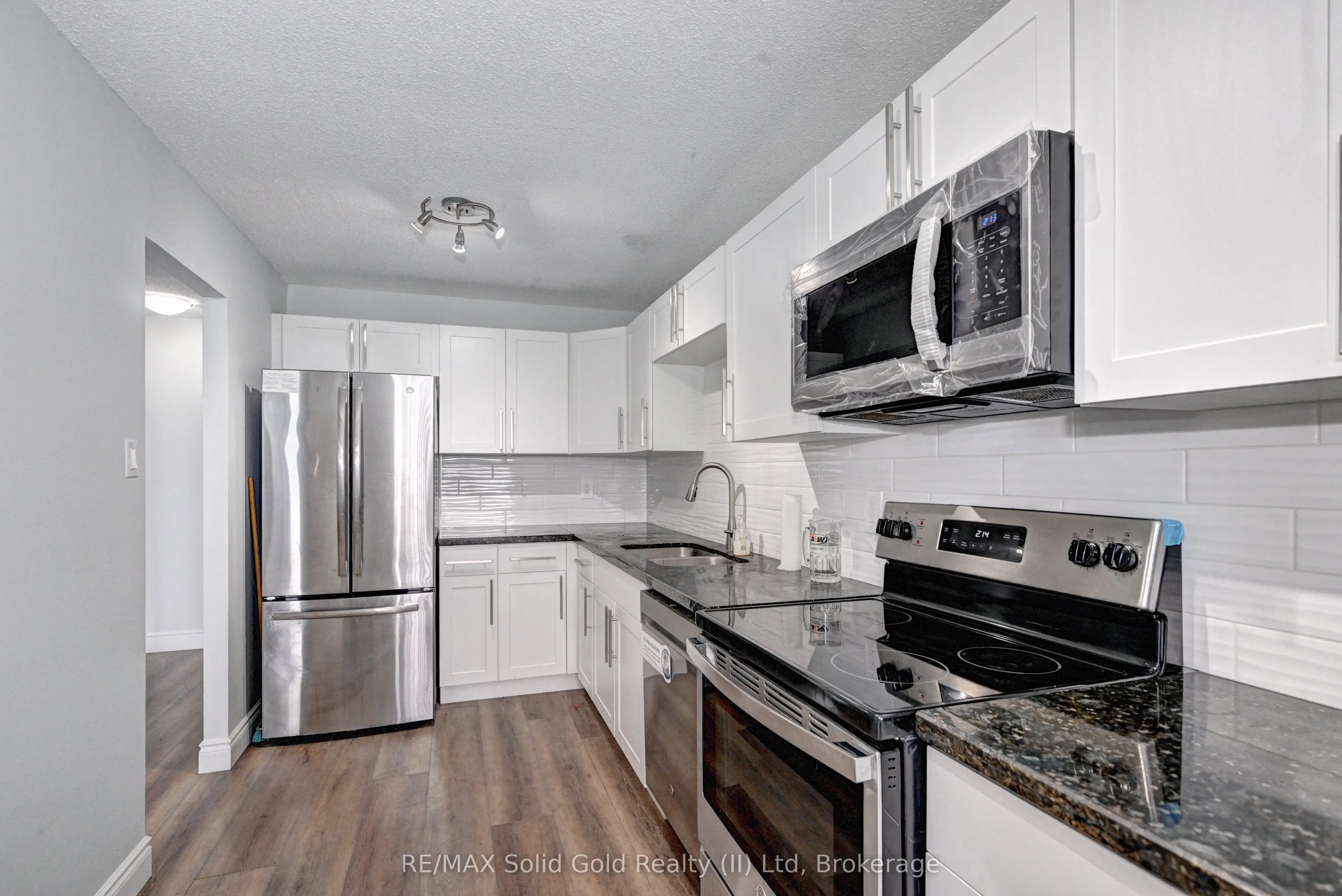 375 King Street N, #1502