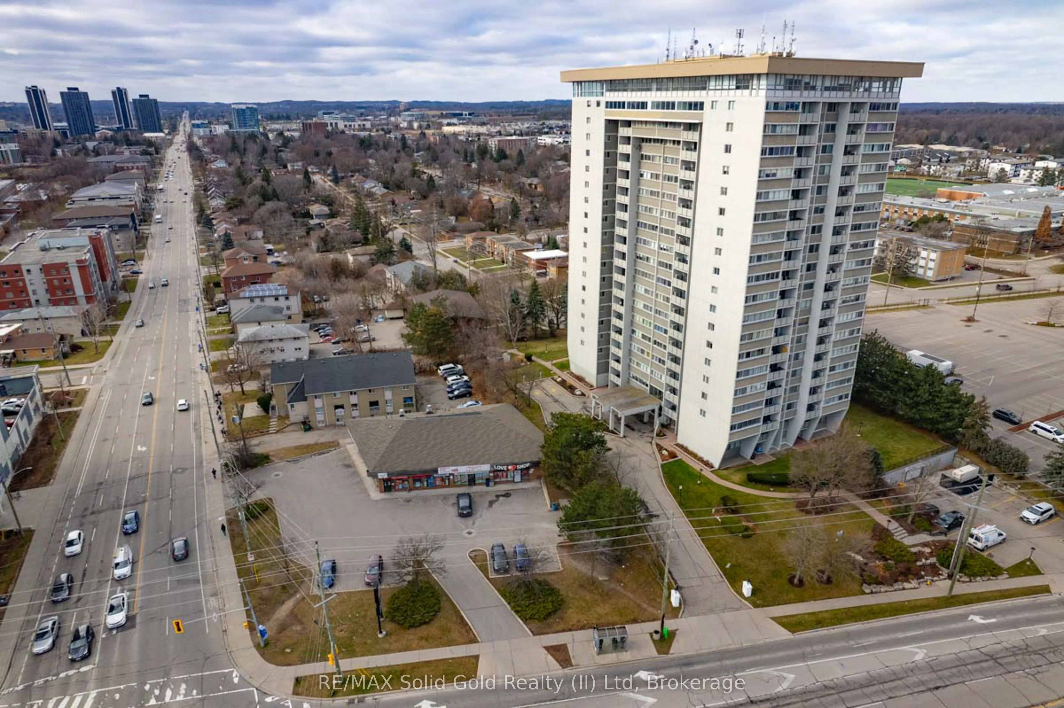375 King Street N, #1502