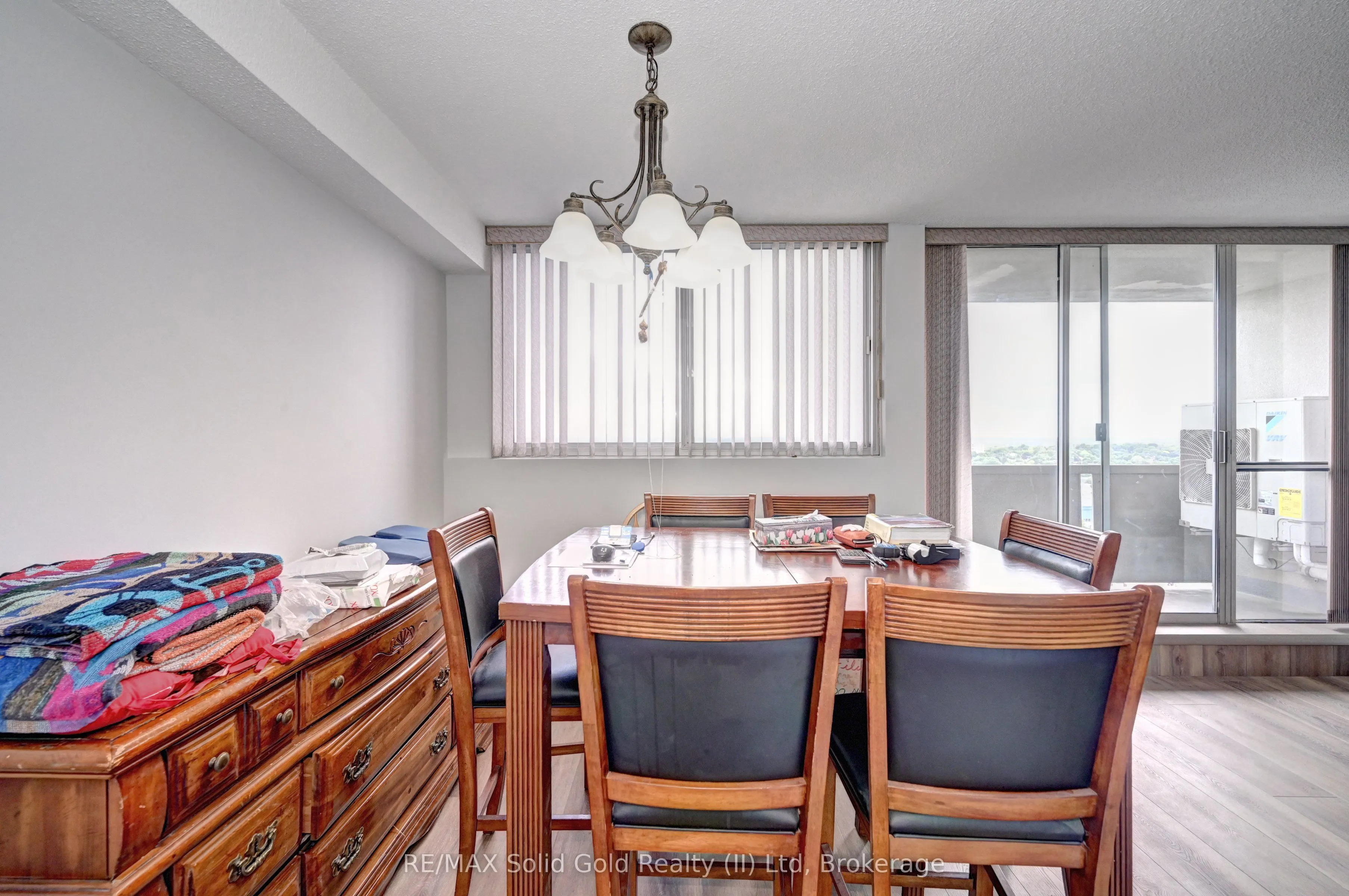 375 King Street N, #1502