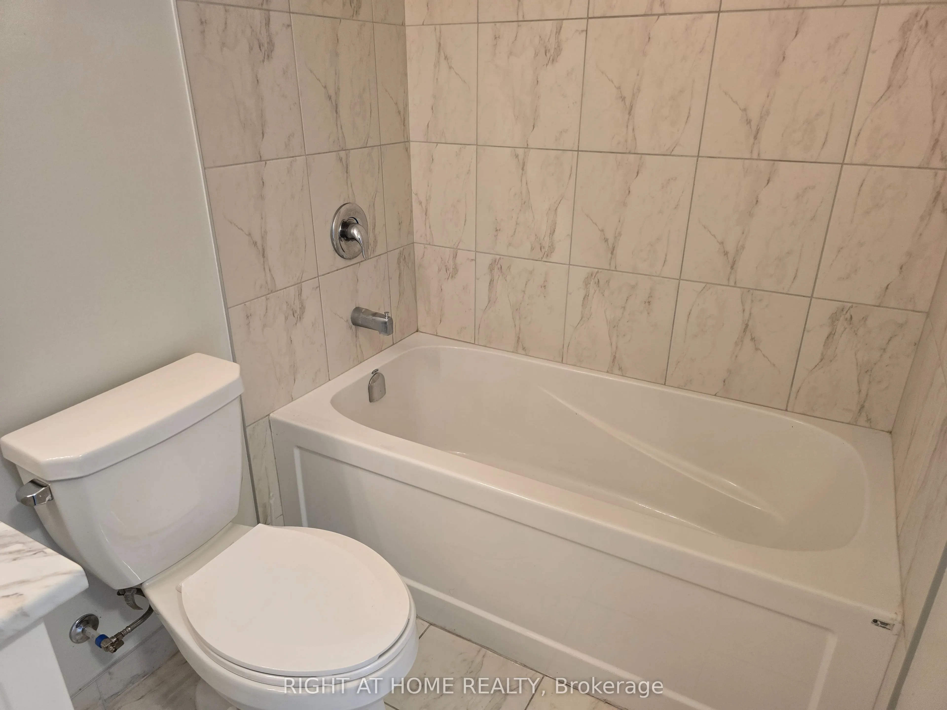 600 North Service Road, #522