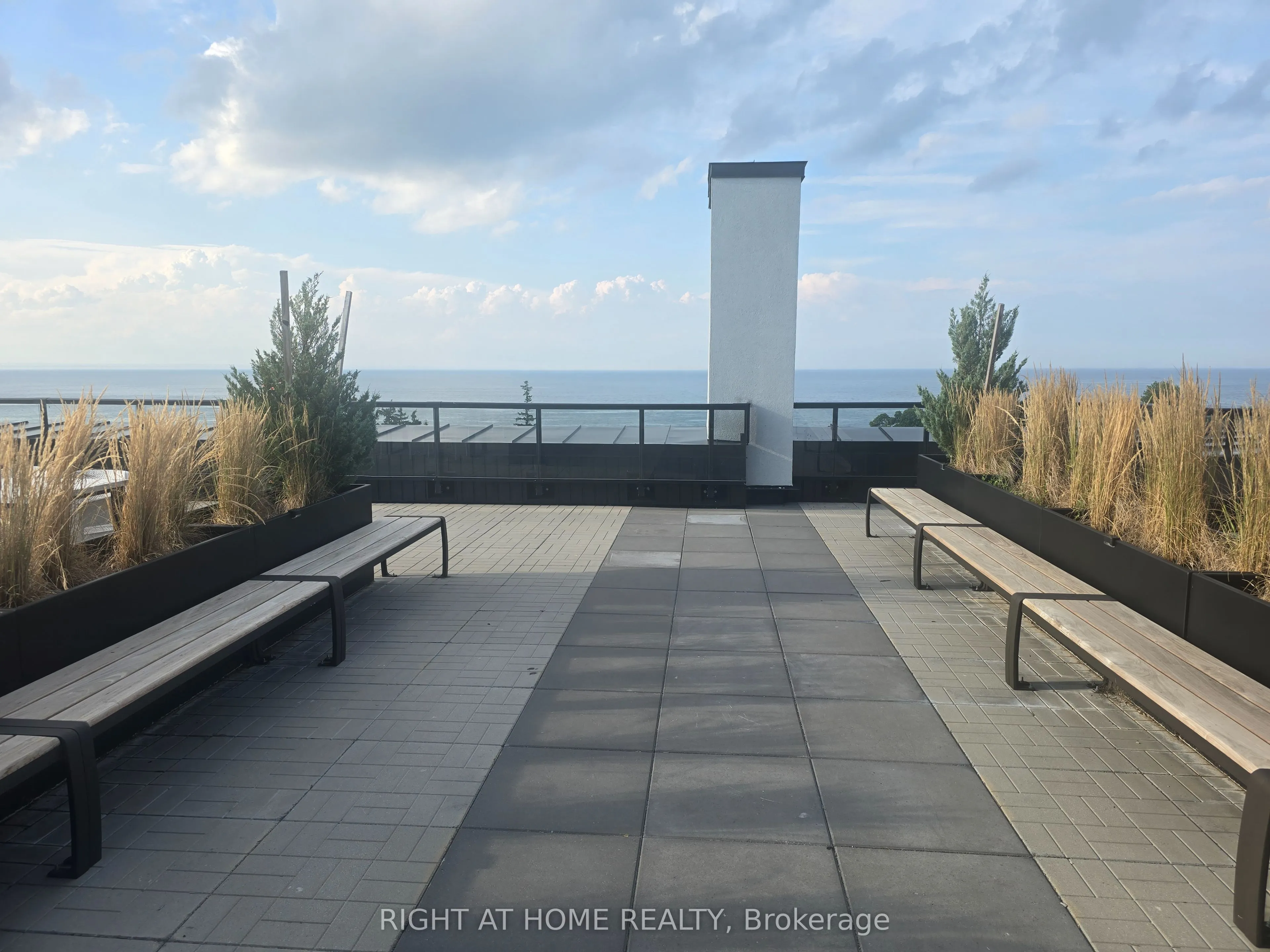 600 North Service Road, #522