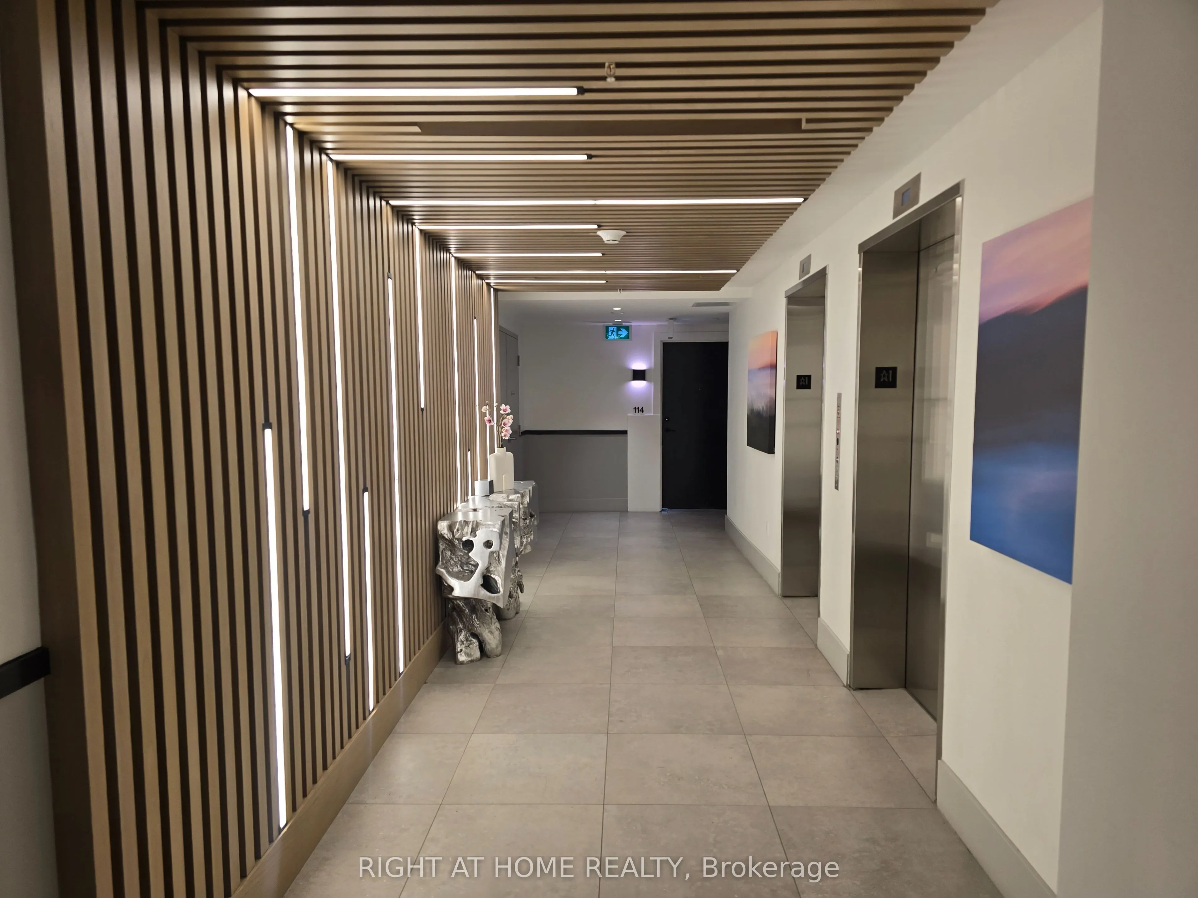 600 North Service Road, #522
