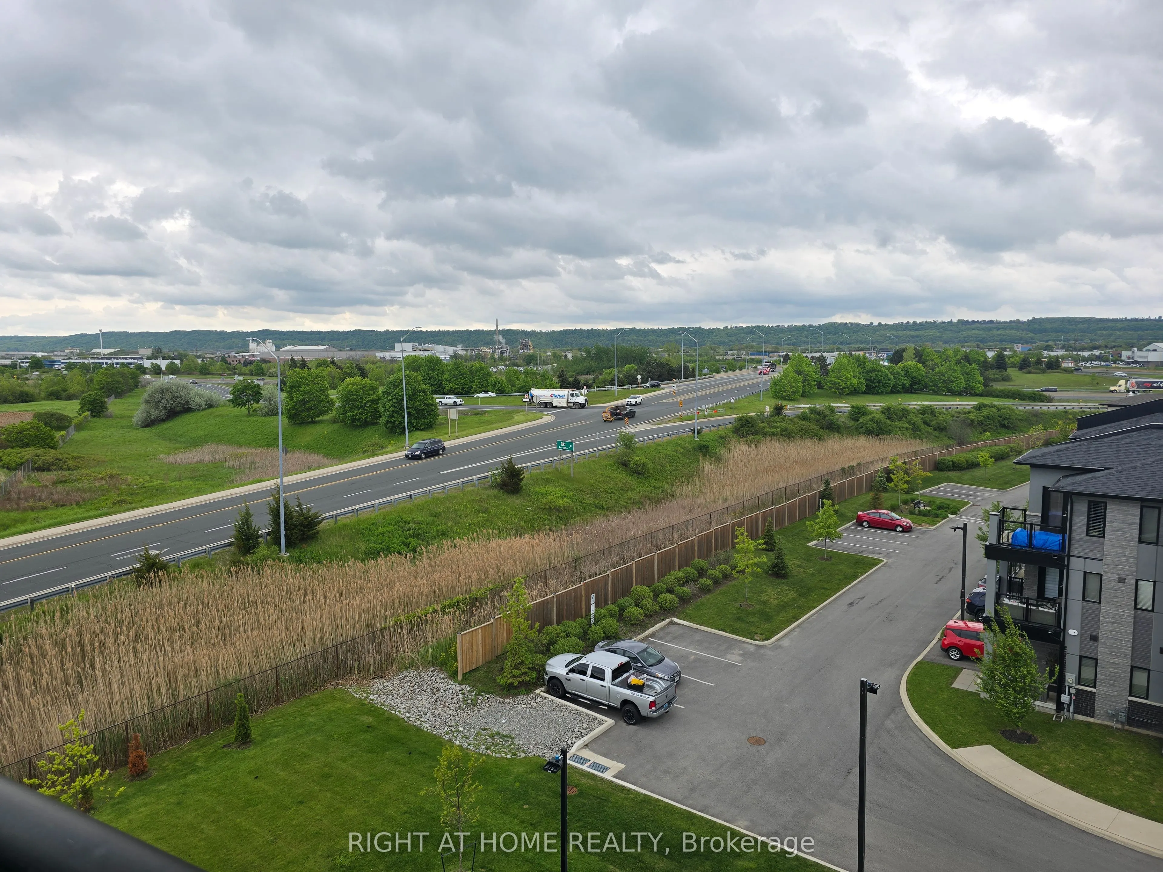 600 North Service Road, #522