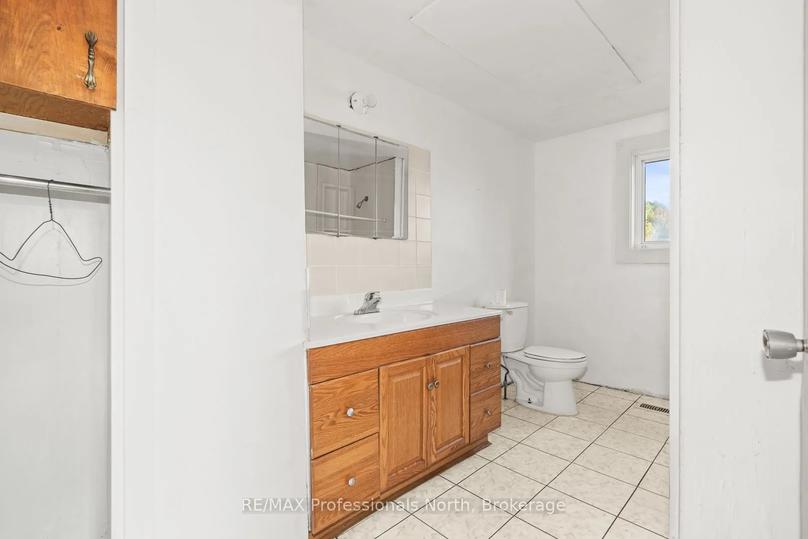 1127 Fallowfield Road