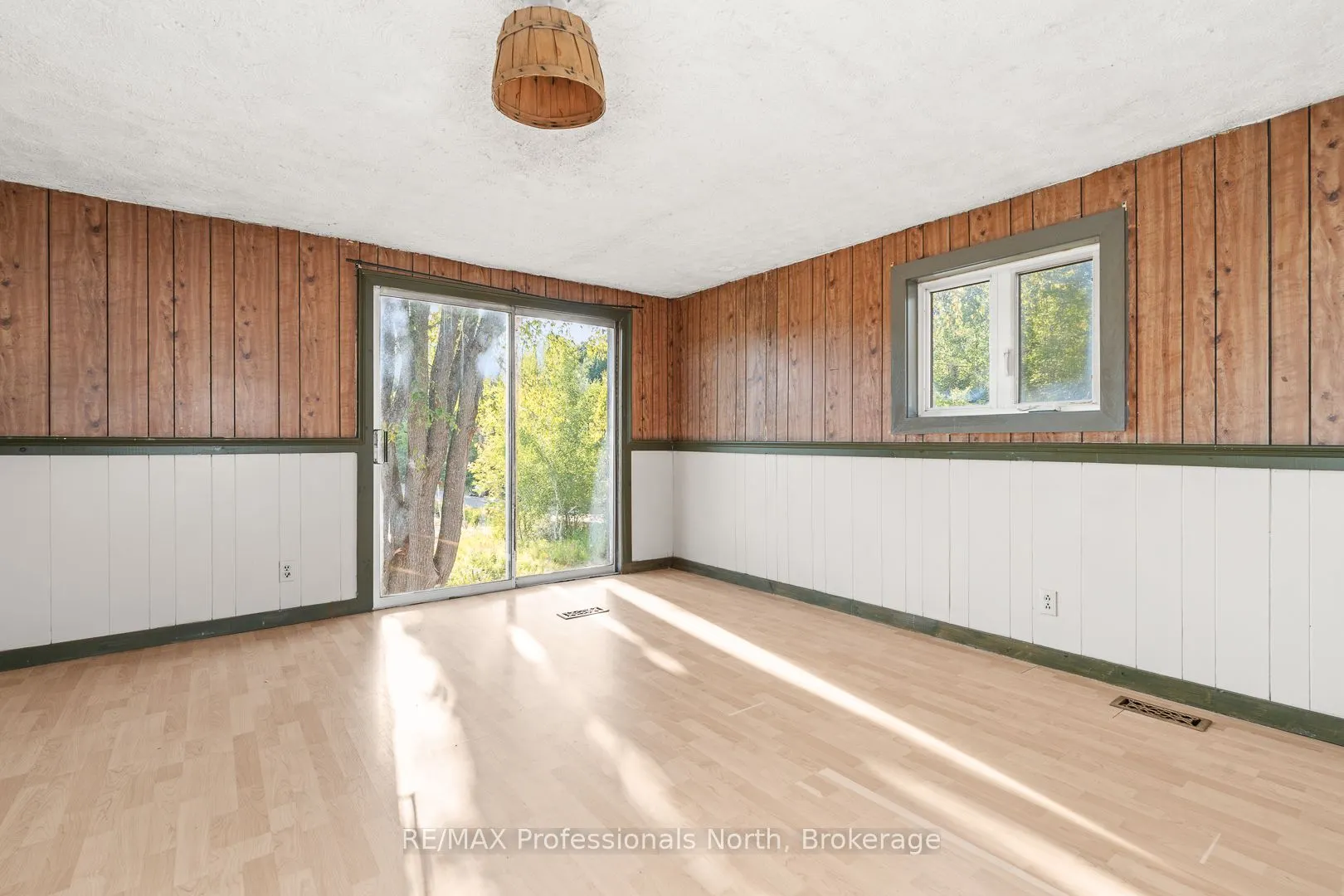 1127 Fallowfield Road