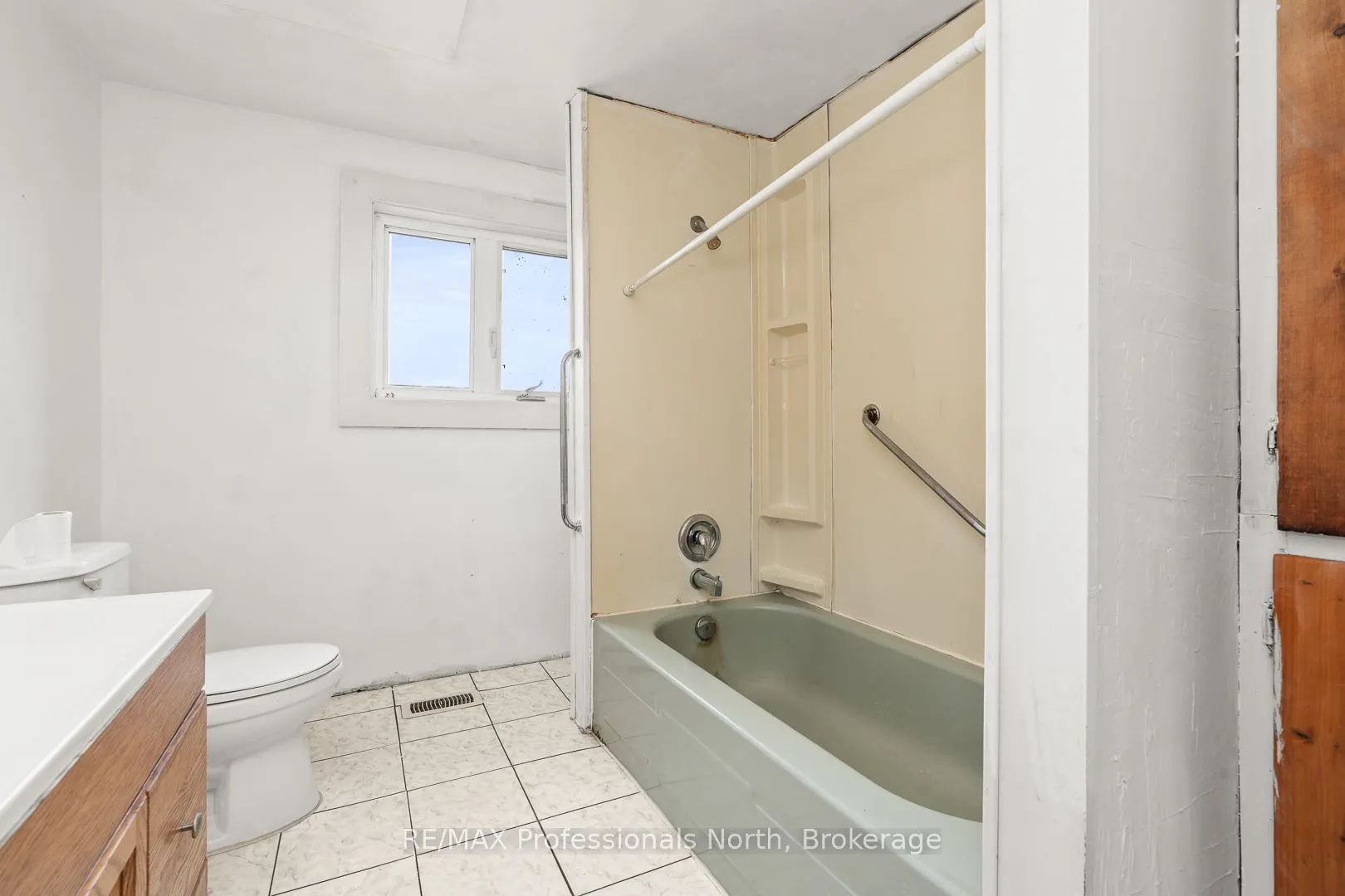 1127 Fallowfield Road