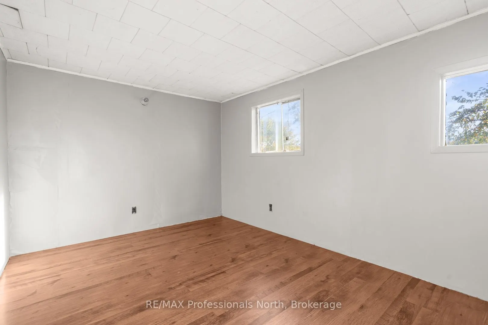 1127 Fallowfield Road